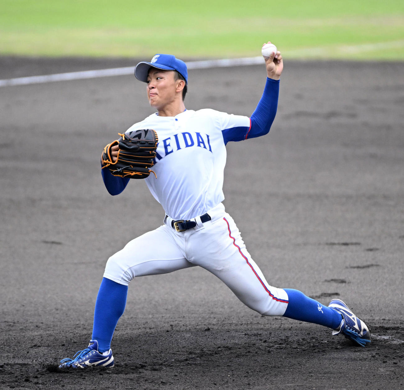 大商大対大経大　大経大先発の常深（撮影・前岡正明）