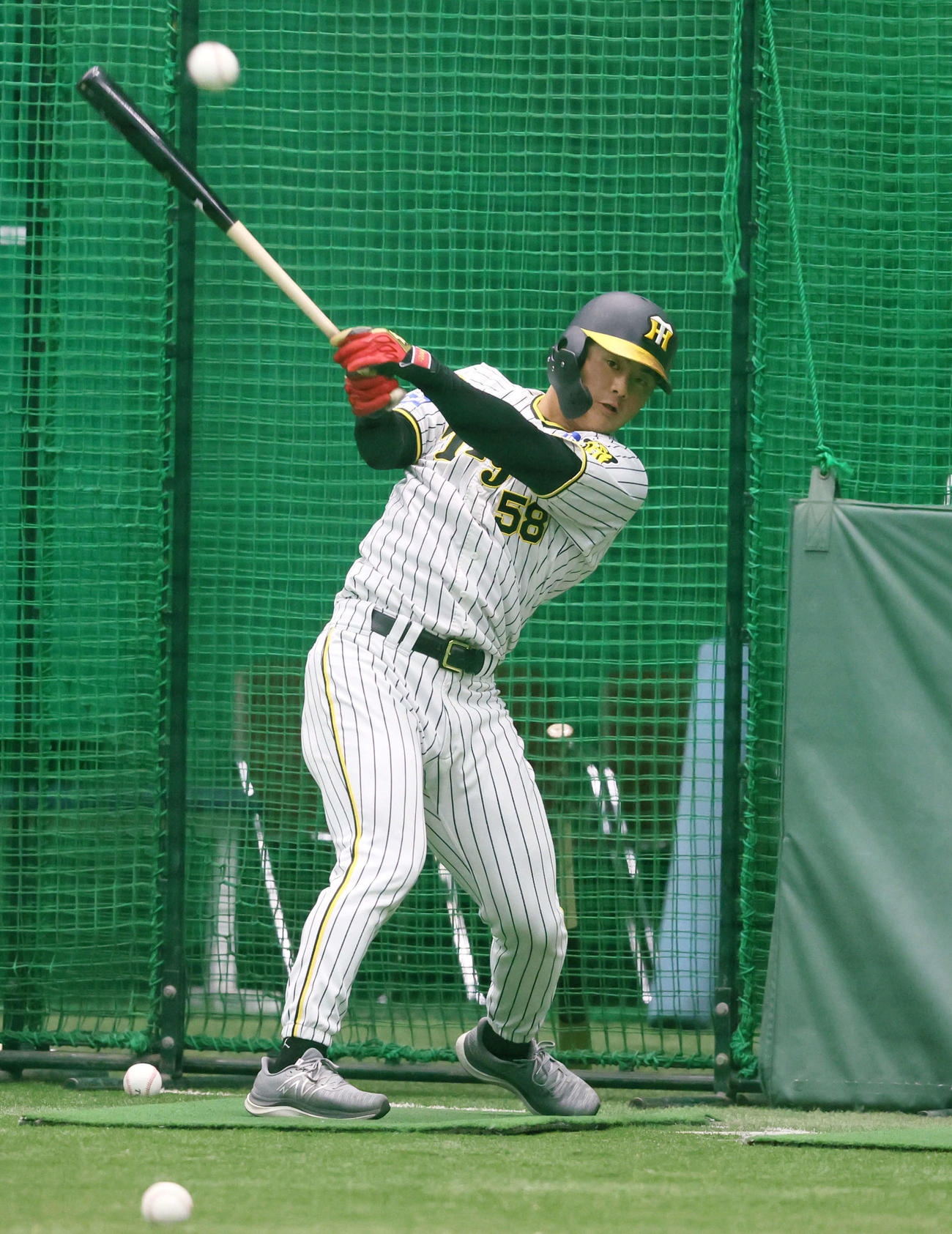 打撃練習に励む阪神前川（2024年3月21日撮影）