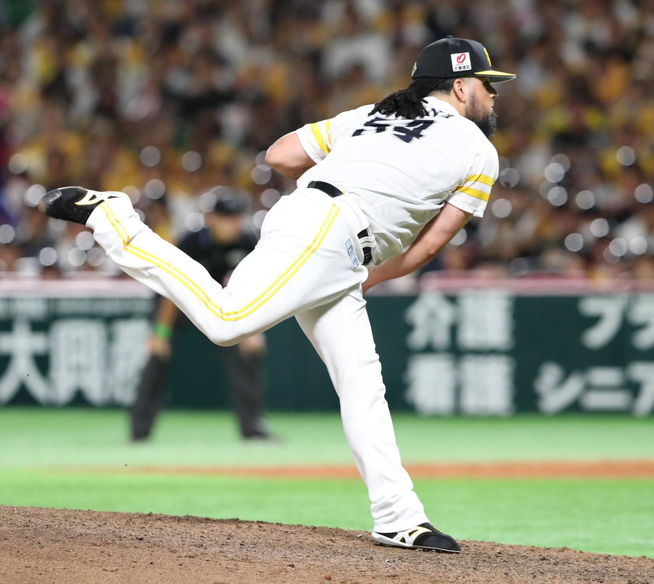 ソフトバンク対日本ハム　3番手で登板したオスナ（撮影・鬼束羽瑠菜）