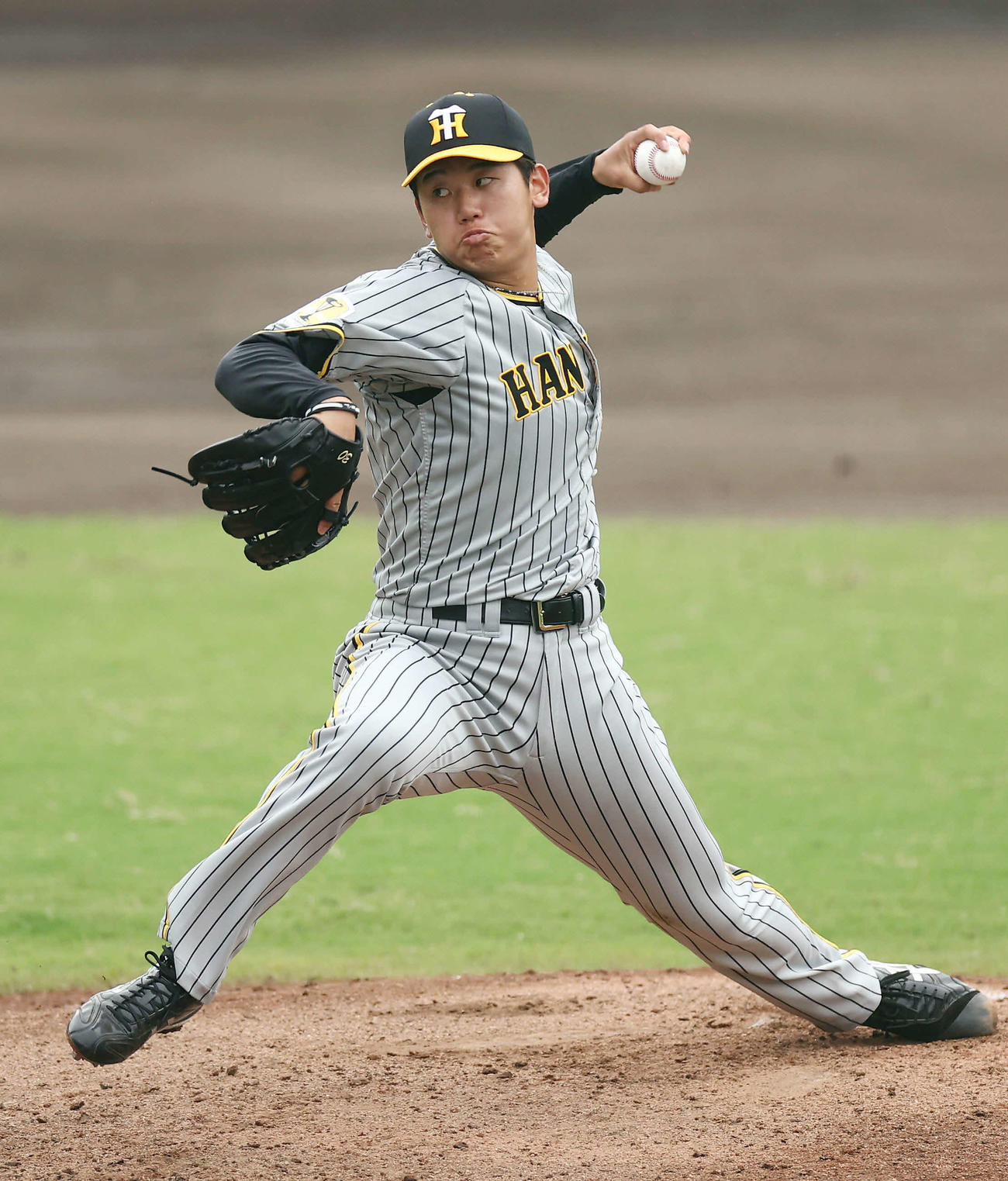 フェニックスリーグ　楽天対阪神　力投する阪神先発の門別（撮影・前田充）