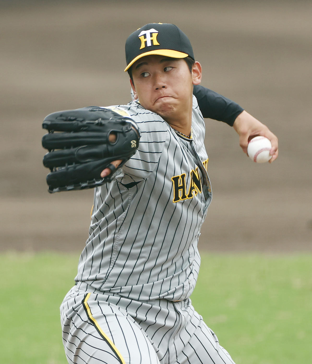 フェニックスリーグ　楽天対阪神　力投する阪神先発の門別（撮影・前田充）