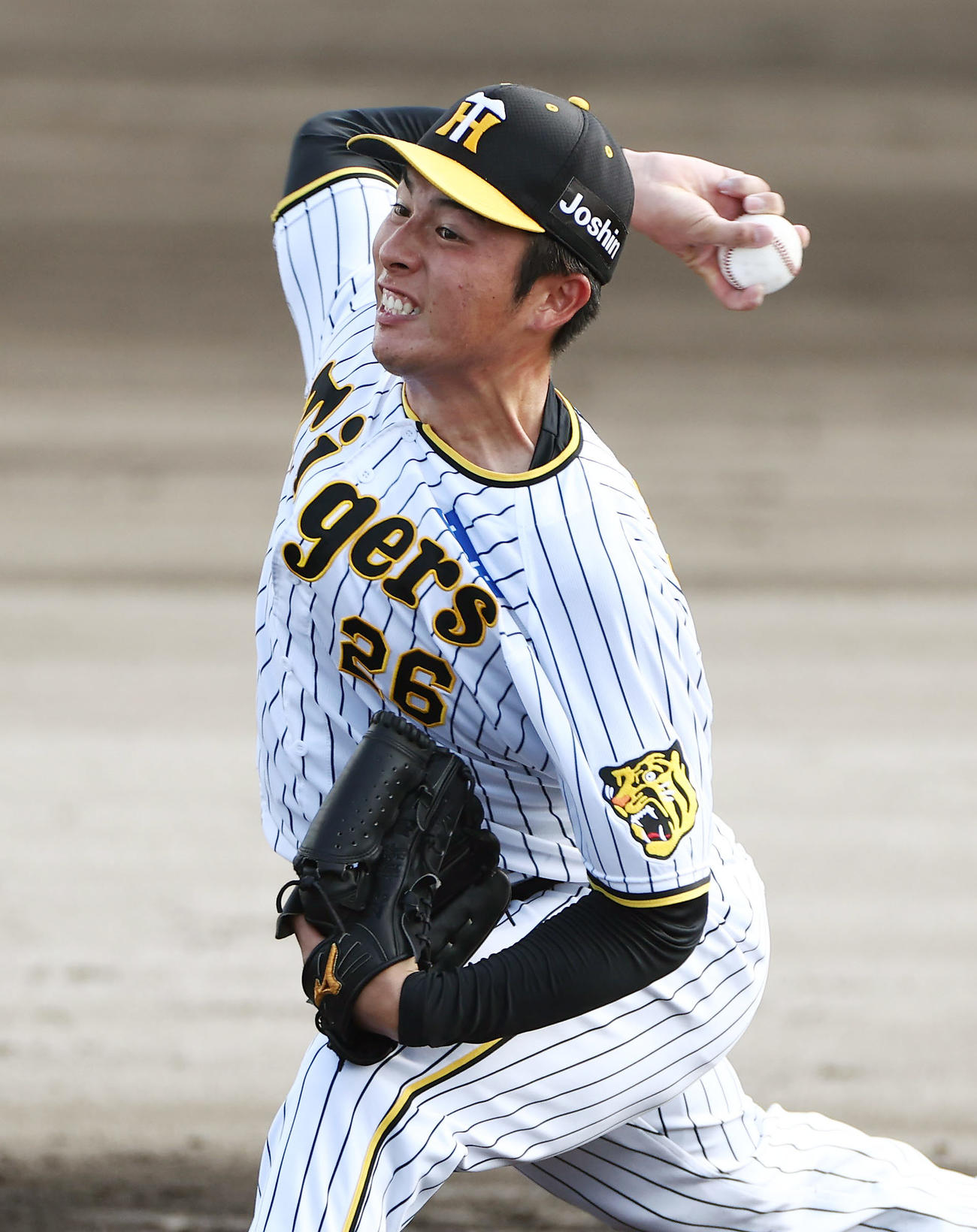 フェニックスリーグ　阪神対DeNA　阪神2番手で登板する椎葉（撮影・前田充）