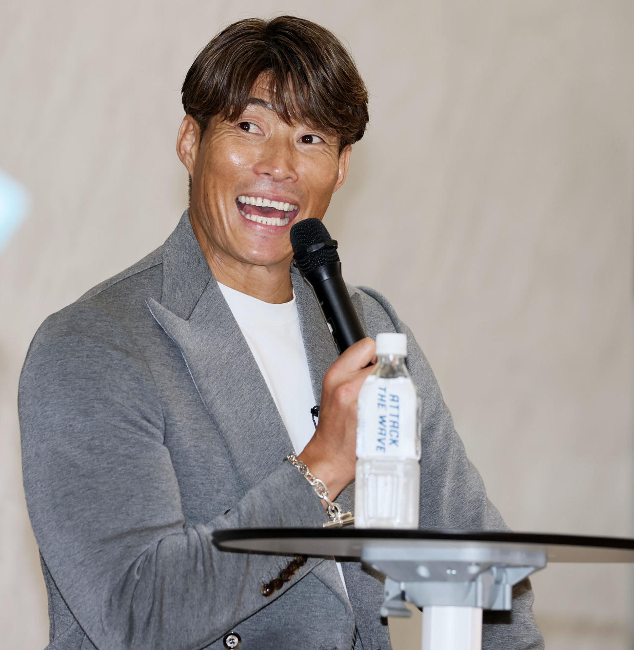 母校の近畿大学で講演会を行った糸井嘉男氏（撮影・加藤哉）