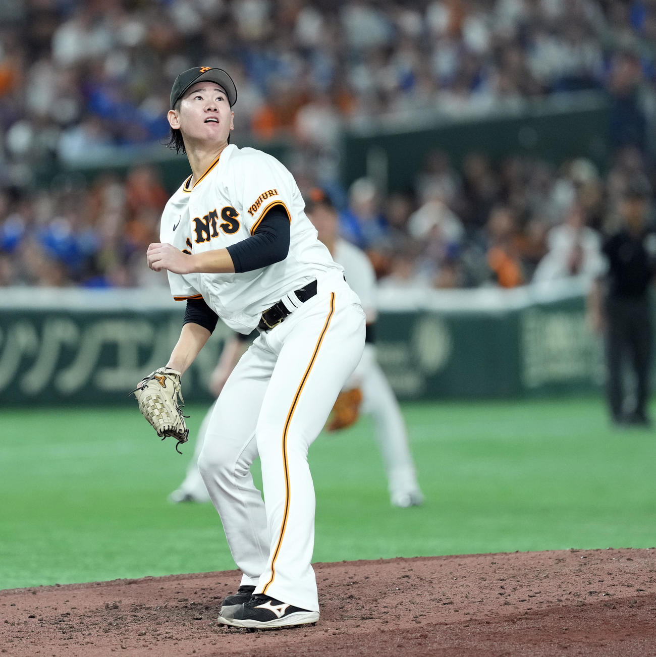 巨人対DeNA 6回表DeNA1死、戸柱恭孝に同点のソロ本塁打を浴びる井上（撮影・たえ見朱実）