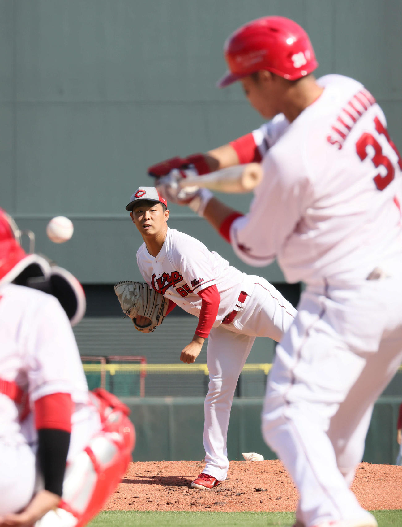 シート打撃に登板した広島玉村（撮影・加藤孝規）
