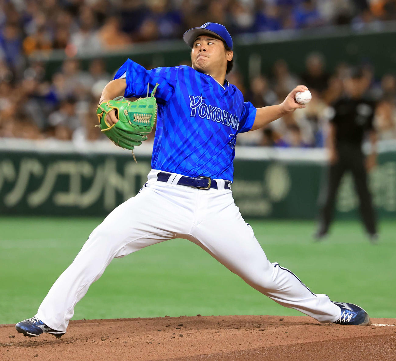 巨人対DeNA　力投するDeNA先発の浜口（撮影・浅見桂子）