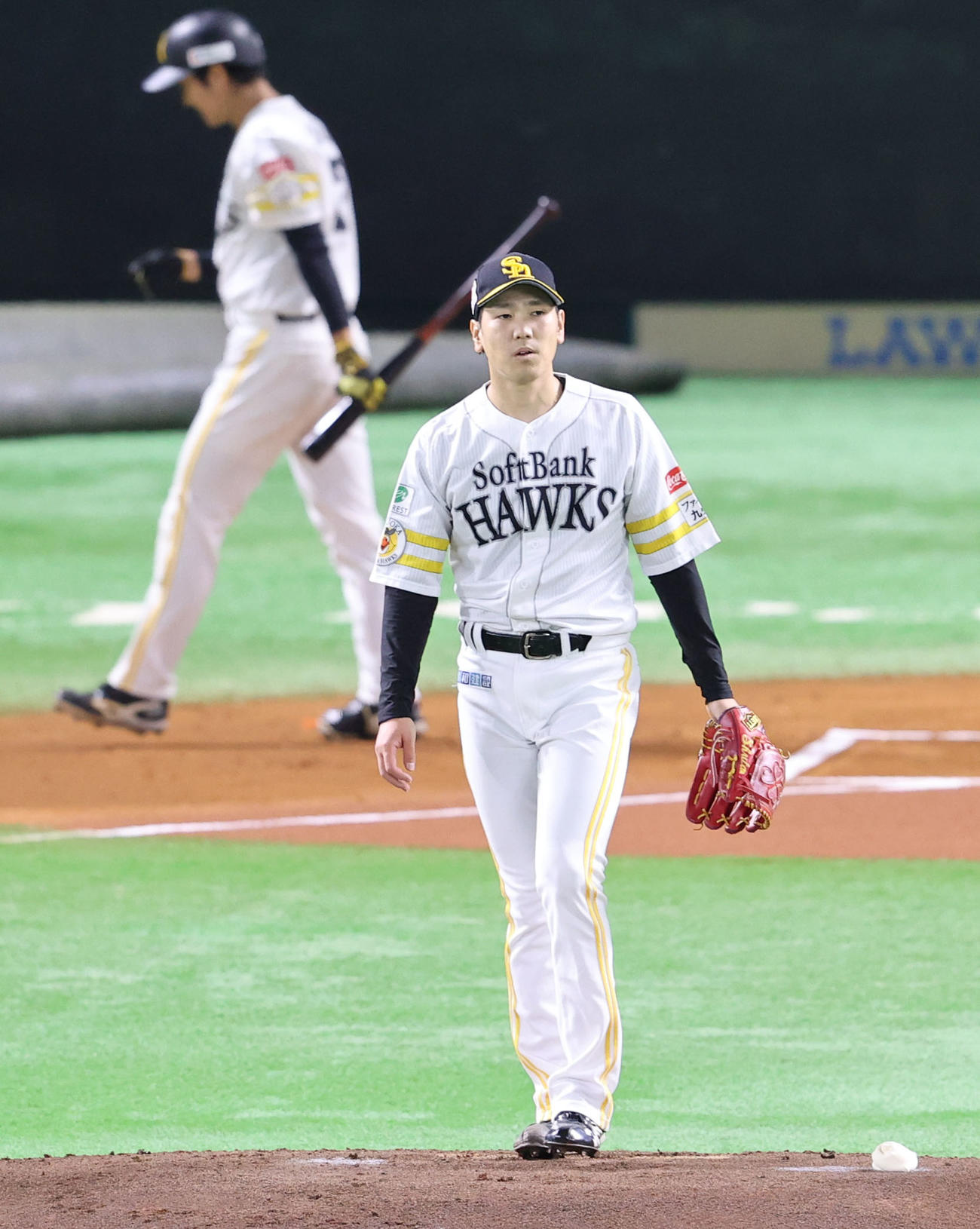 ライブBPで柳町を空振りの三振に仕留めた石川（撮影・梅根麻紀）