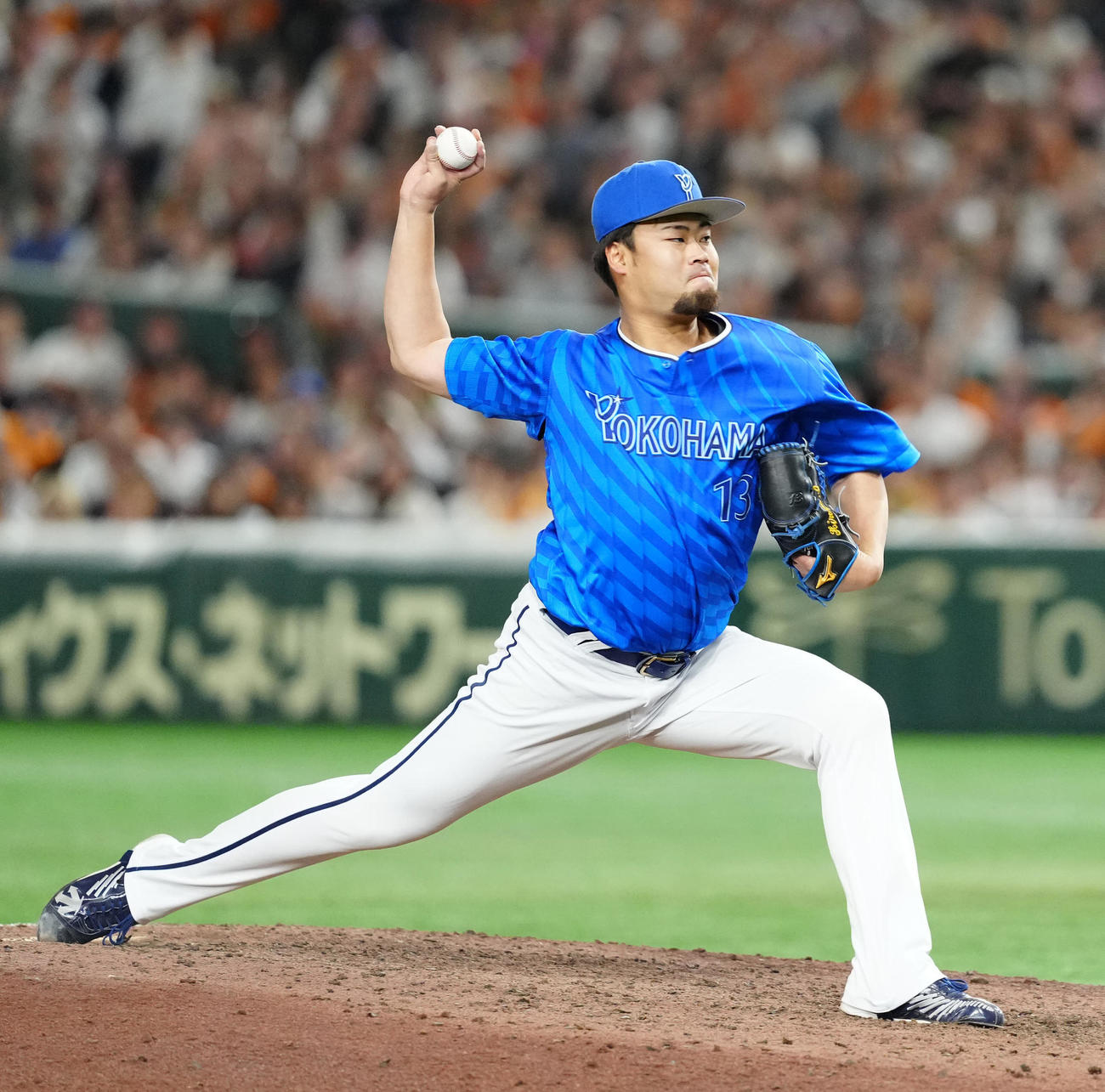 巨人対DeNA DeNA5番手の伊勢（撮影・江口和貴）