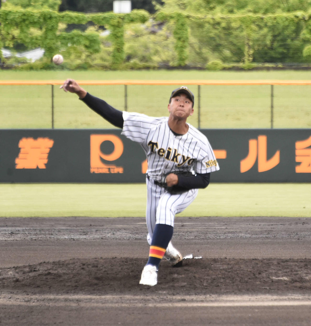 最速145キロの速球と高い身体能力が魅力の帝京長岡・茨木（5月撮影）