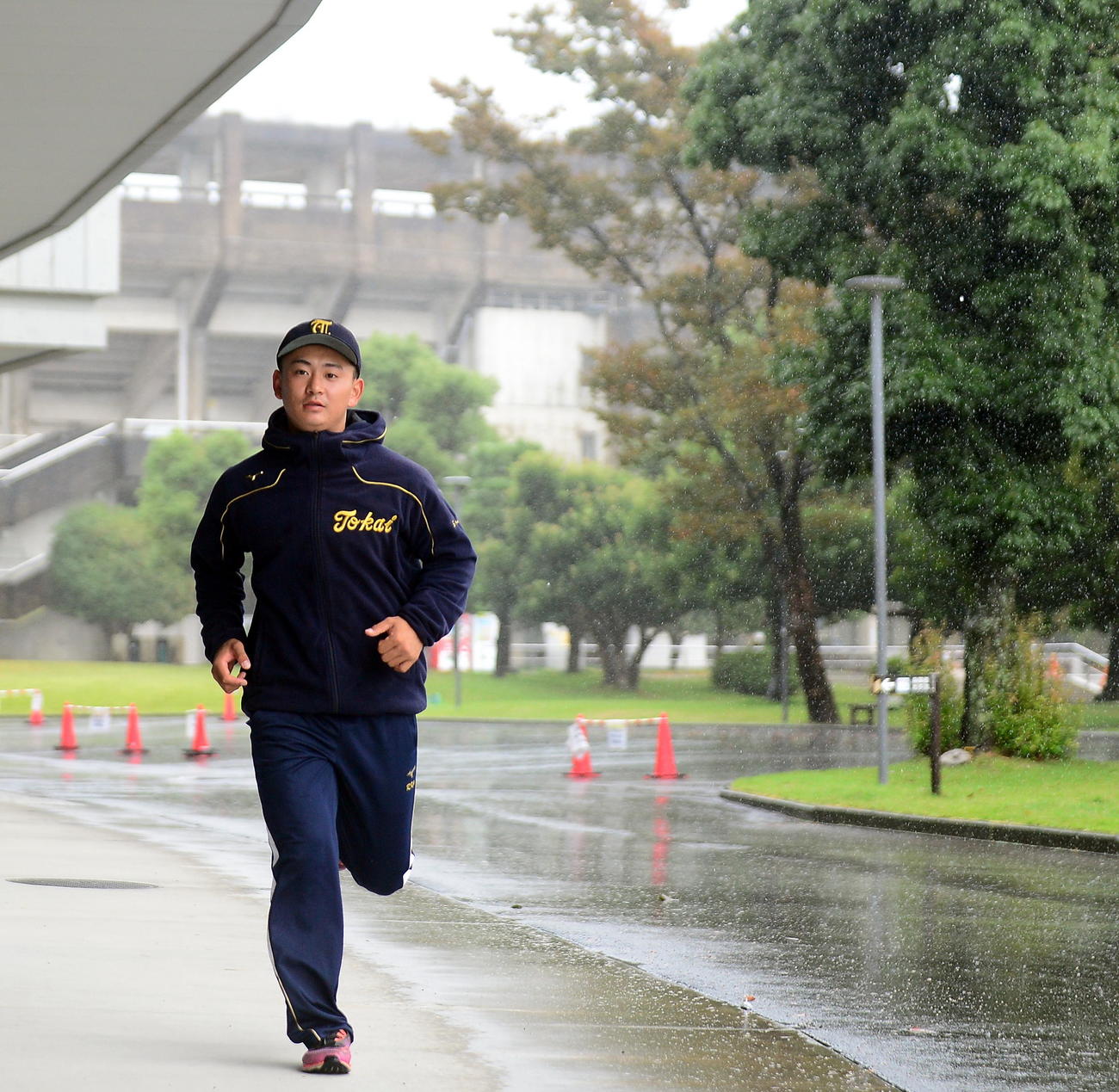 ランニングをする東海大静岡・宮原