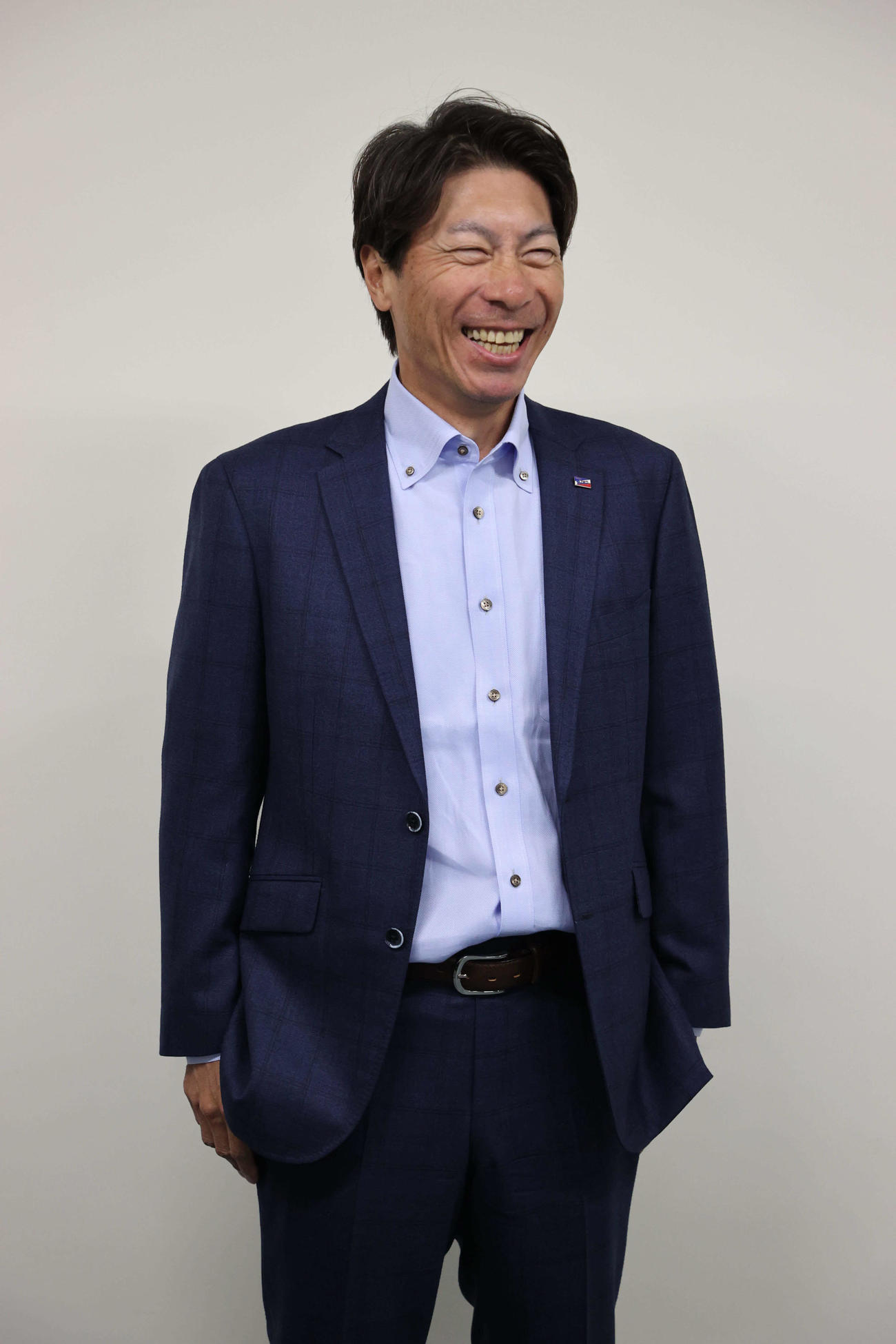 ドラフトを前日に控え、スカウト会議後に取材対応するヤクルト高津監督