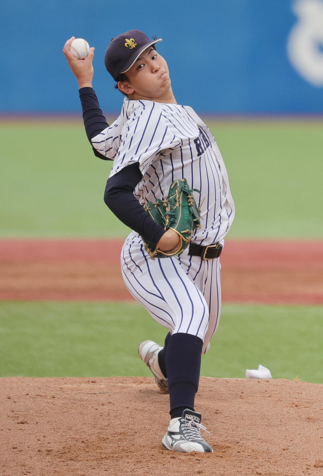 立大対東大　立大先発の田中優（撮影・野上伸悟）