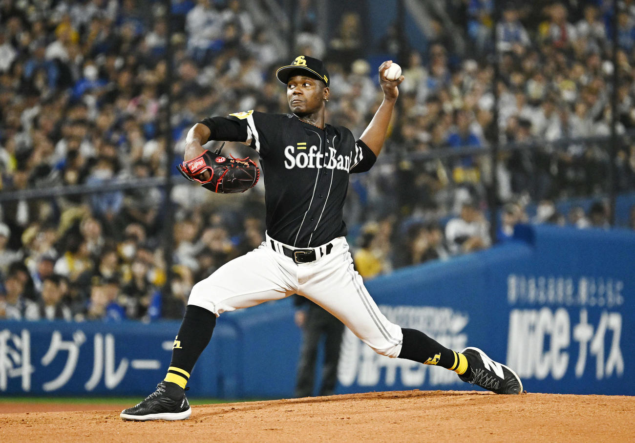 DeNA対ソフトバンク　ソフトバンク先発のモイネロ（撮影・滝沢徹郎）