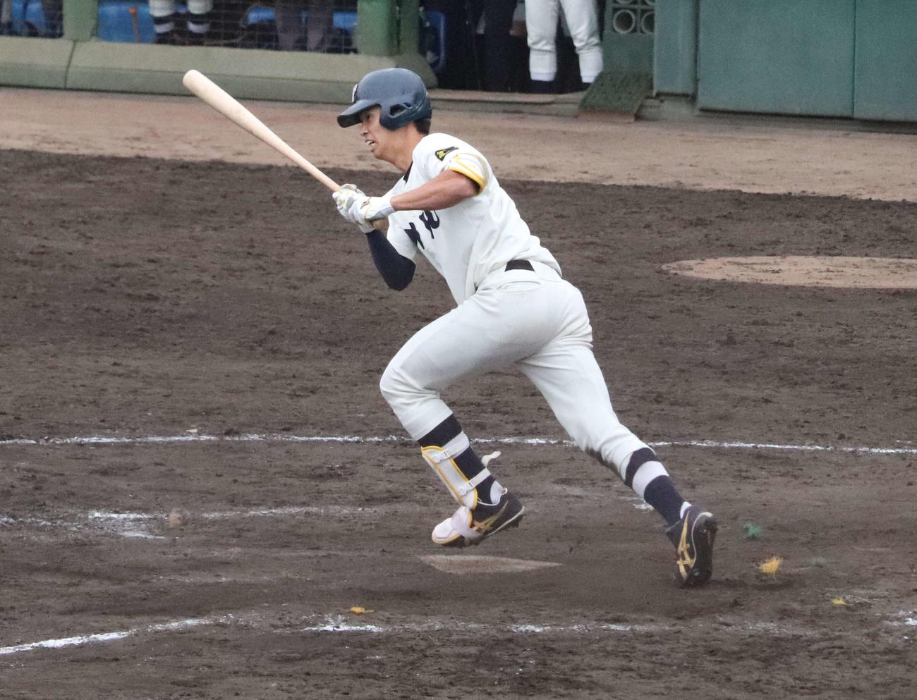 駒大対東洋大　3－3の延長11回タイブレーク、2死満塁からサヨナラ適時打を放つ東洋大・花田（撮影：佐瀬百合子）