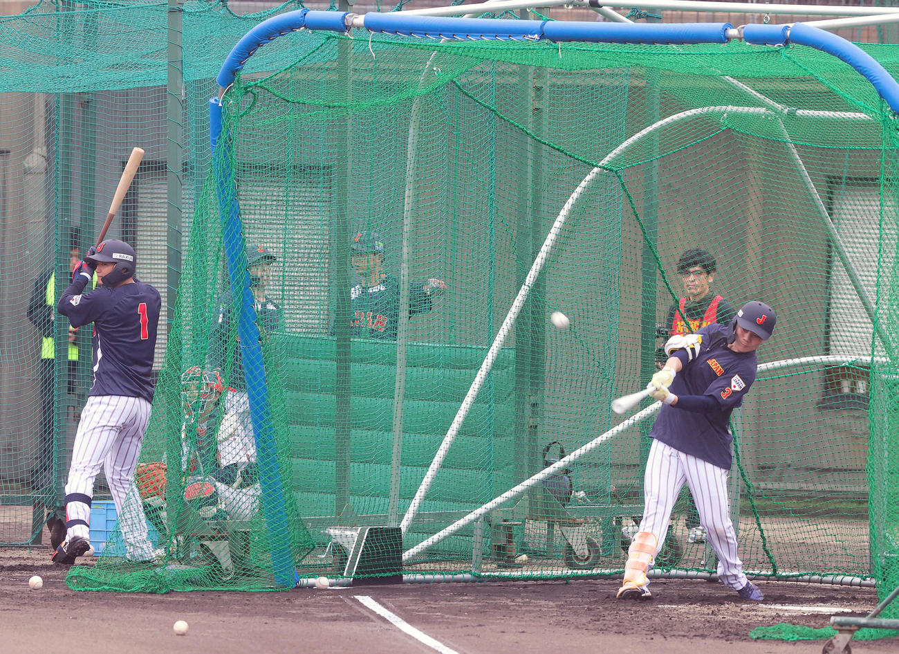 フリー打撃する日本ハム清宮（右）と阪神森下（撮影・上山淳一）