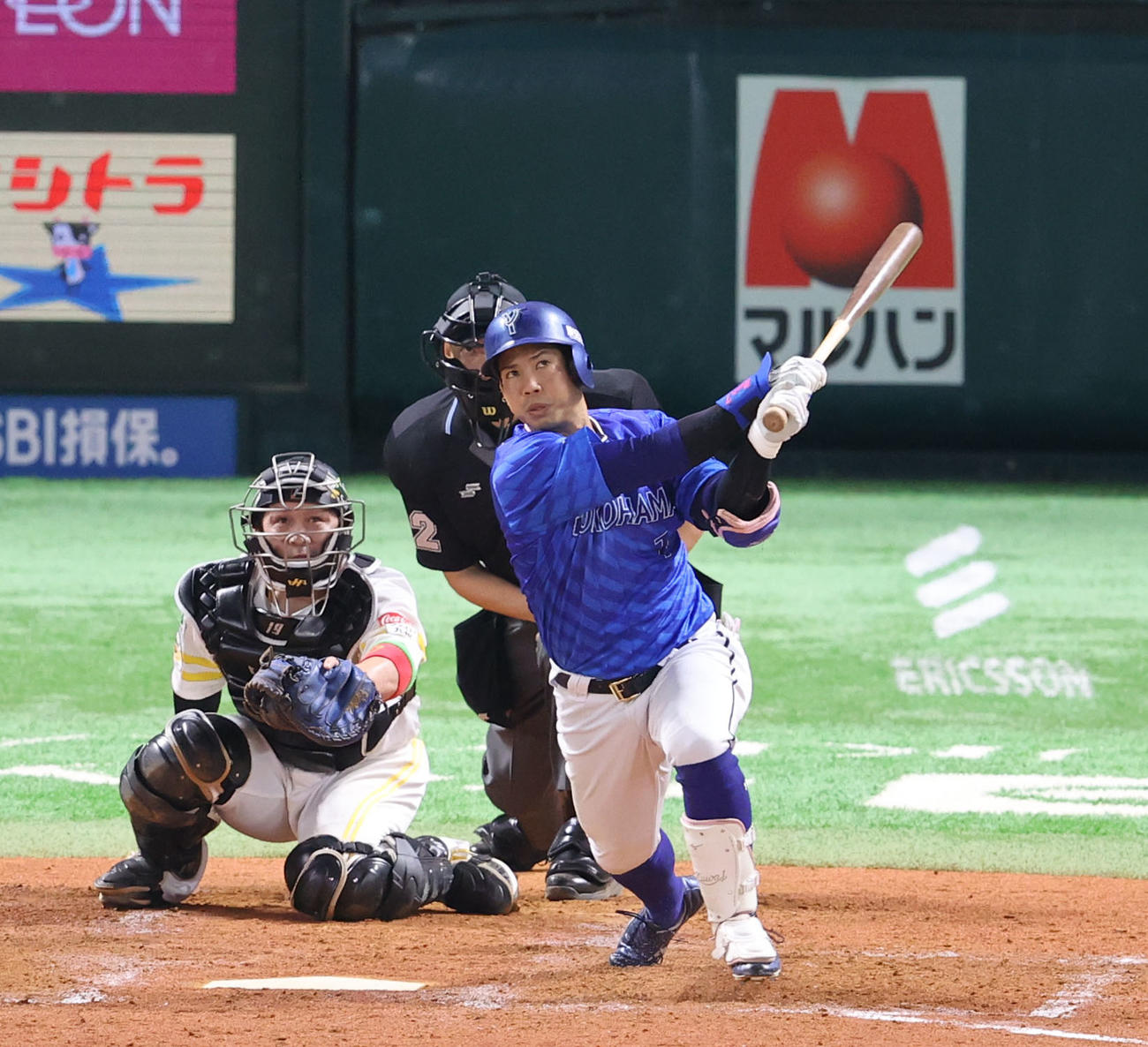 ソフトバンク対DeNA 5回表DeNA無死、桑原は左中間に勝ち越し本塁打を放つ（撮影・梅根麻紀）