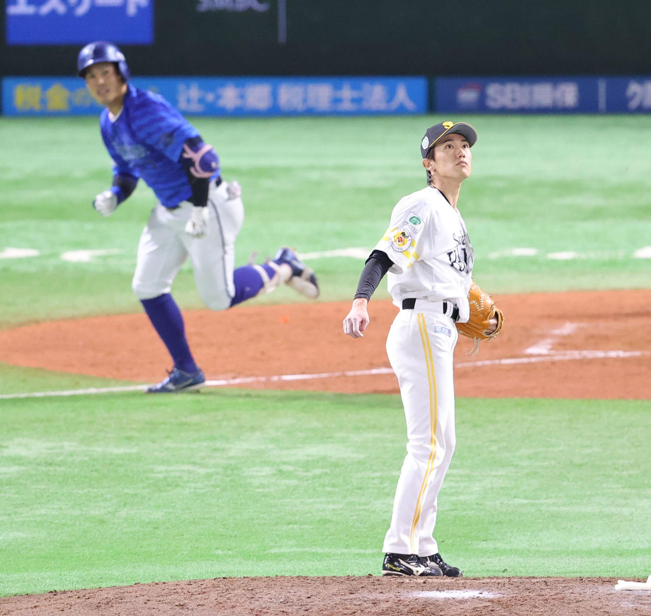 ソフトバンク対DeNA 5回表DeNA無死、桑原に左中間勝ち越し本塁打を浴びた大津（撮影・梅根麻紀）