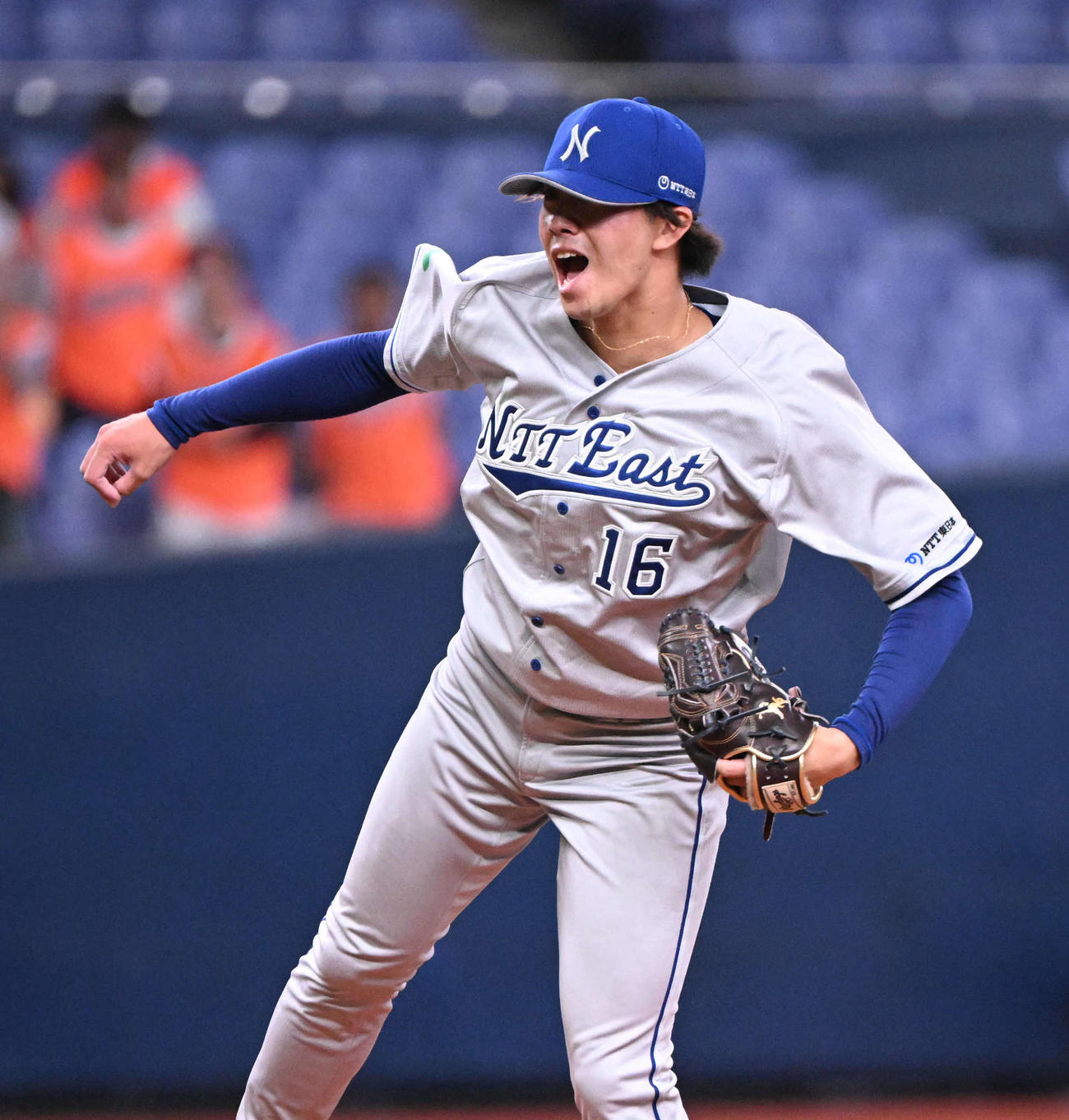 9回に登板し無失点に抑えるNTT東日本3番手の片山（撮影・和賀正仁）