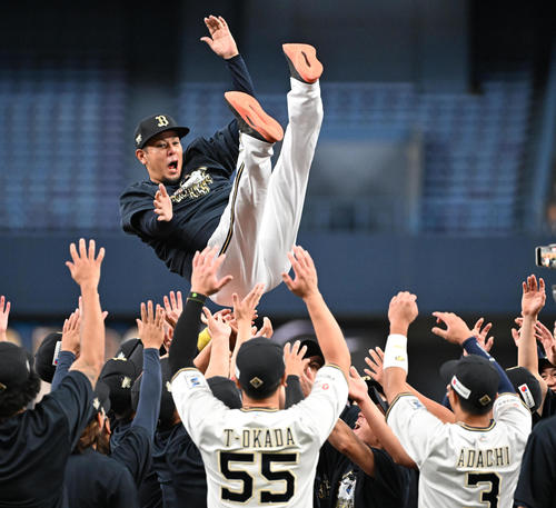オリックス】古田島成龍、来季から背番号「35」今季限り引退の比嘉を