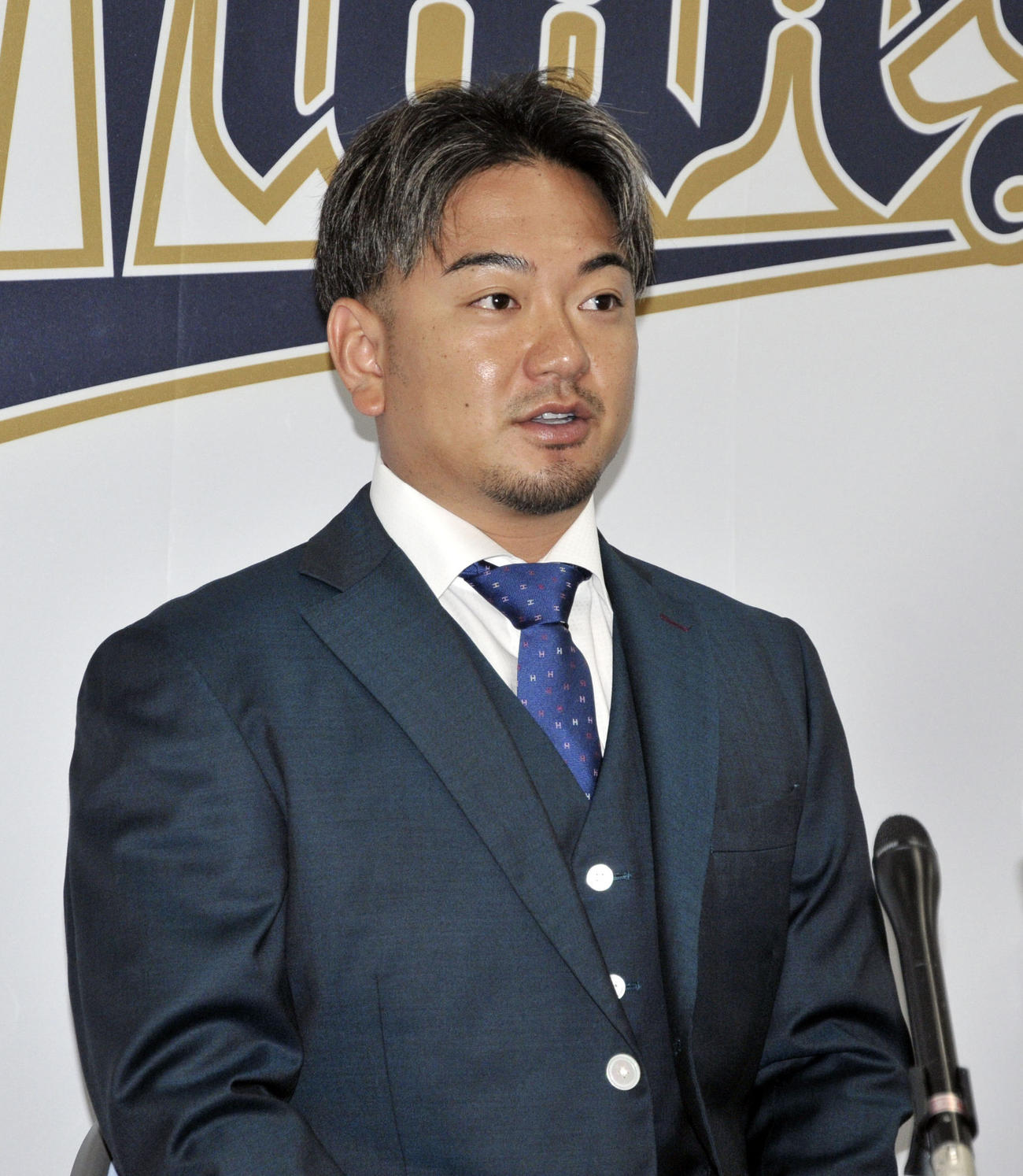 契約更改交渉を終え、記者会見するオリックス・森（共同）