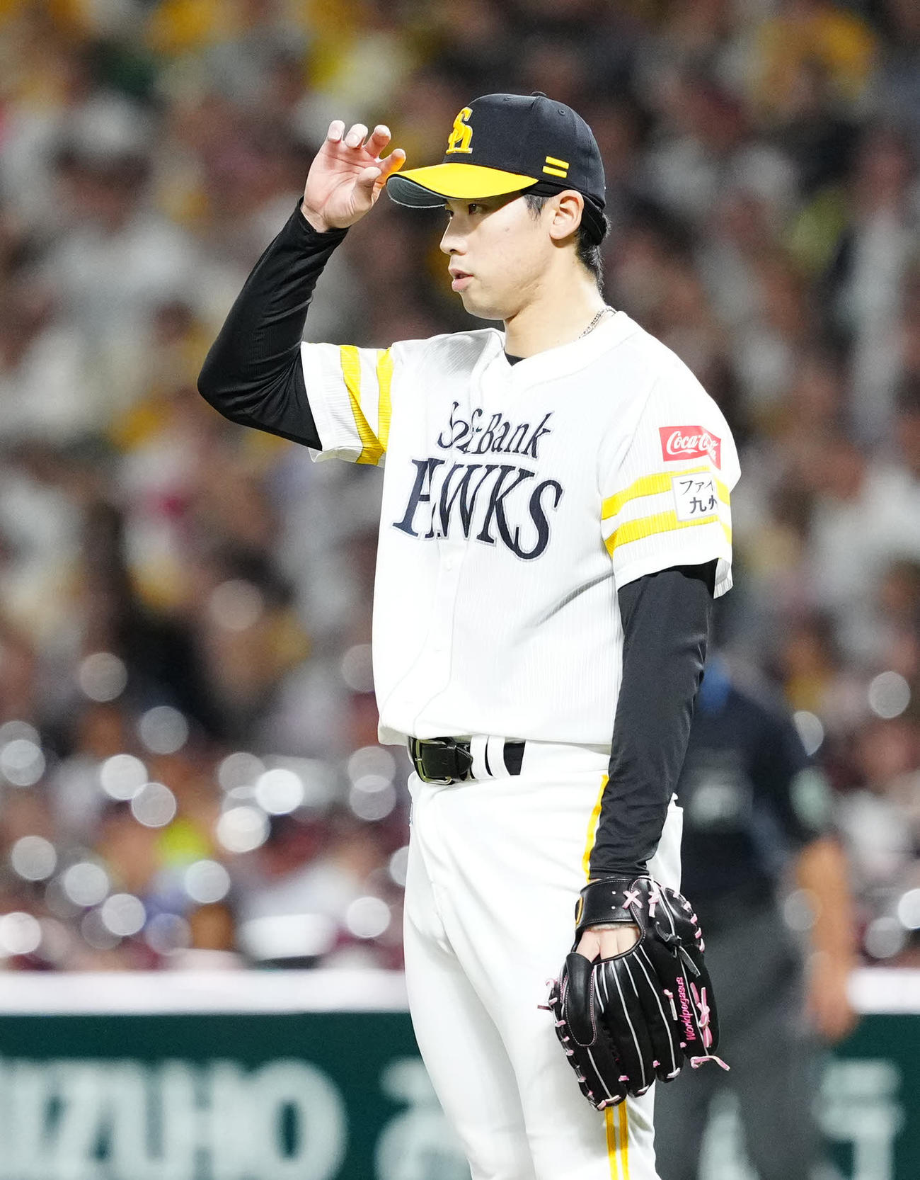 ソフトバンク対DeNA 7回表DeNA無死、宮崎にソロ本塁打を浴びる尾形（撮影・江口和貴）