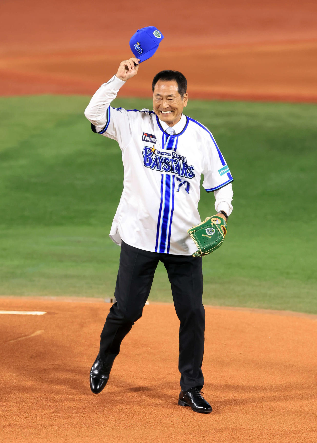 DeNA対ソフトバンク　始球式を務めた中畑清氏（撮影・浅見桂子）