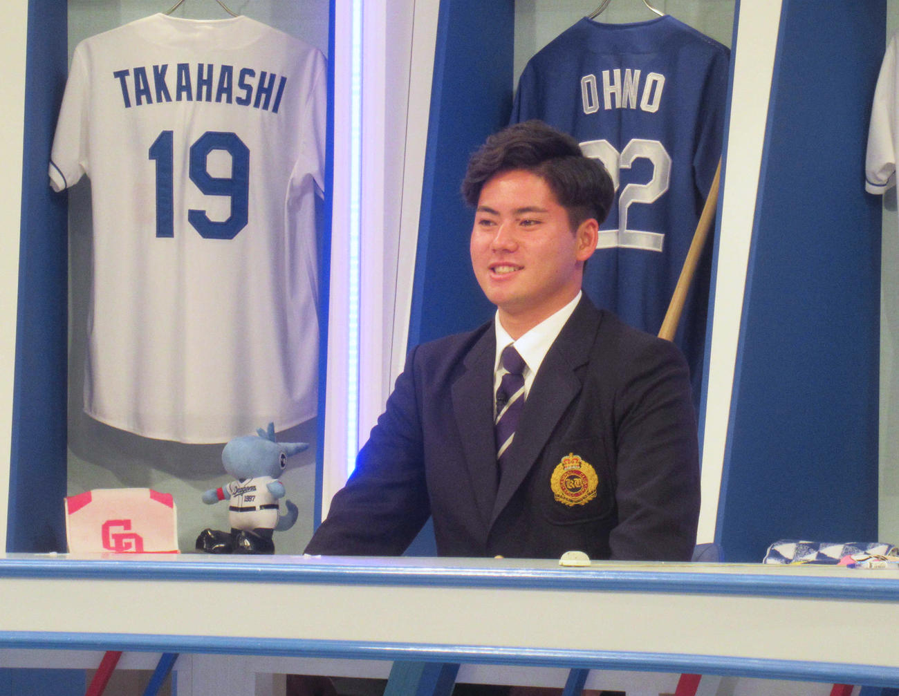 地元テレビ局でスタジオ生出演をした中日ドラフト1位金丸