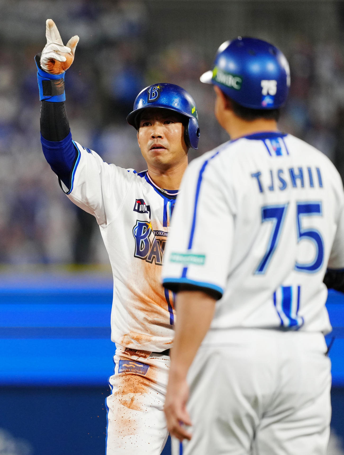 DeNA対ソフトバンク　1回裏DeNA無死、遊撃内野安打とした桑原（撮影・江口和貴）