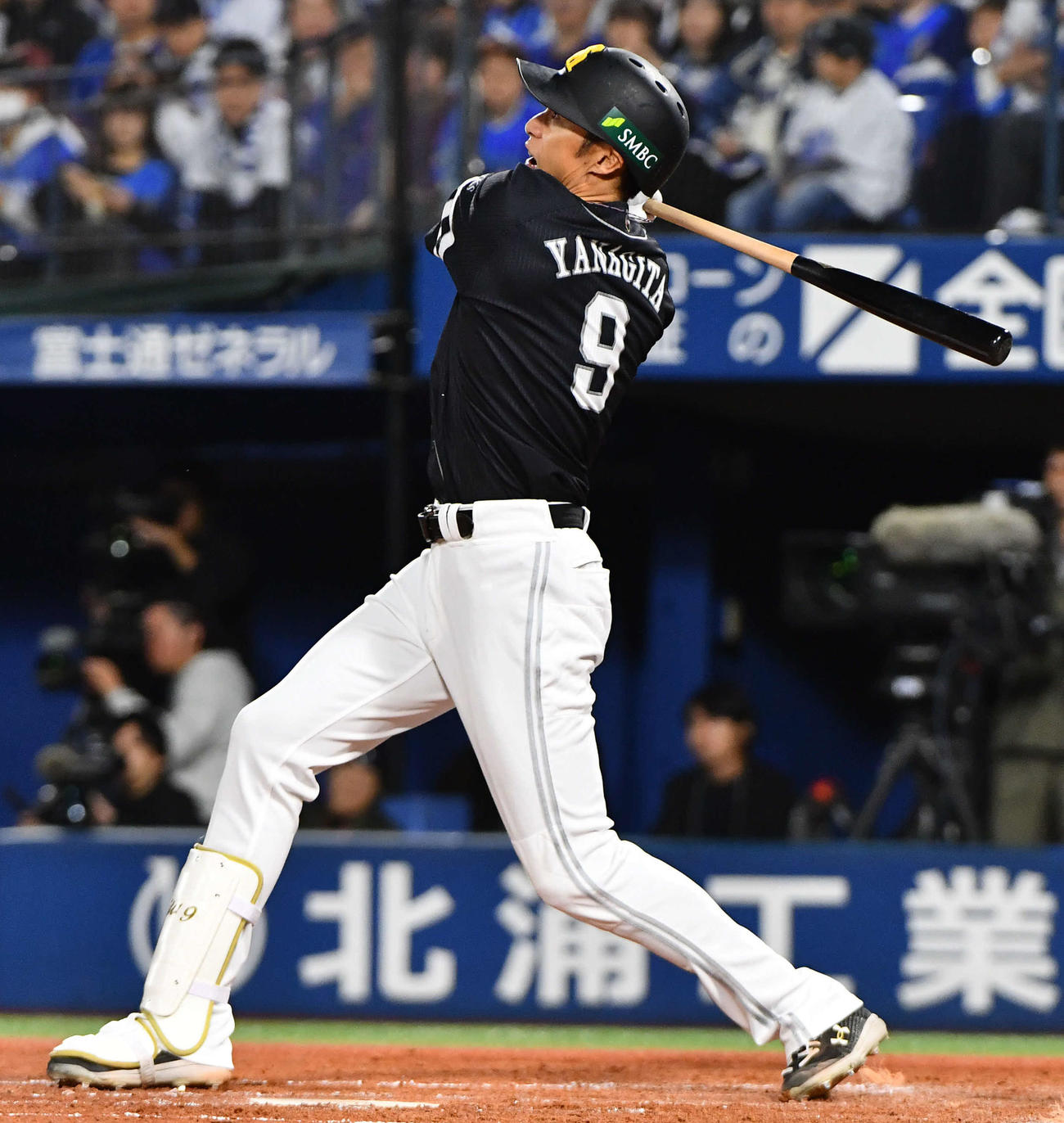 DeNA対ソフトバンク　4回表ソフトバンク無死一塁、柳田は中越え2点本塁打を放つ（撮影・岩下翔太）