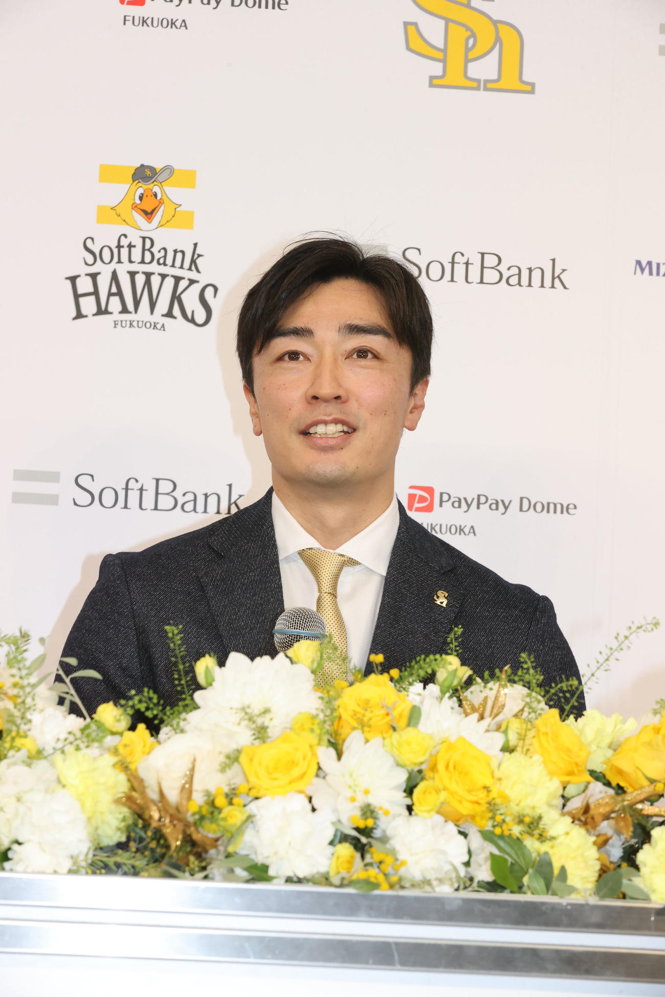 引退会見で話をする和田（撮影・梅根麻紀）