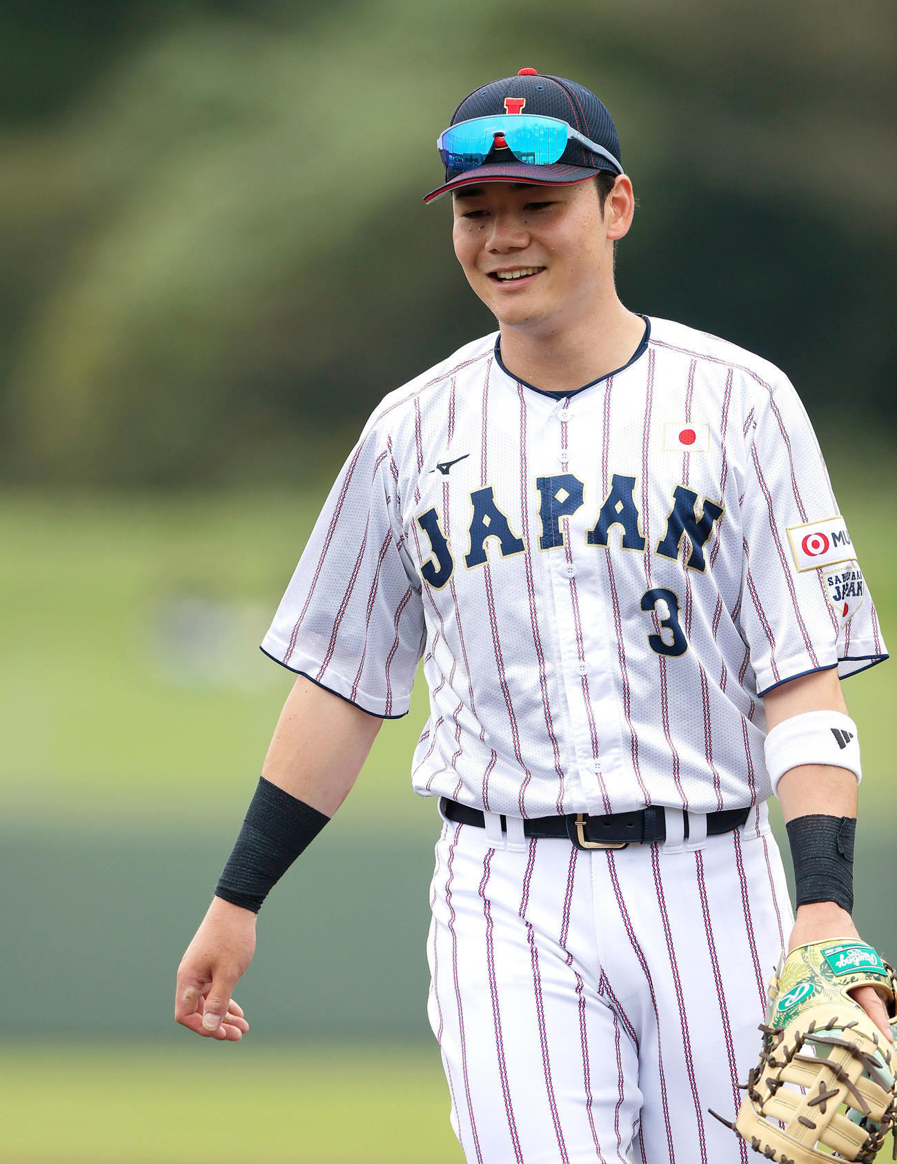 侍ジャパン対広島　試合前、笑顔を見せる侍ジャパン清宮（撮影・上山淳一）