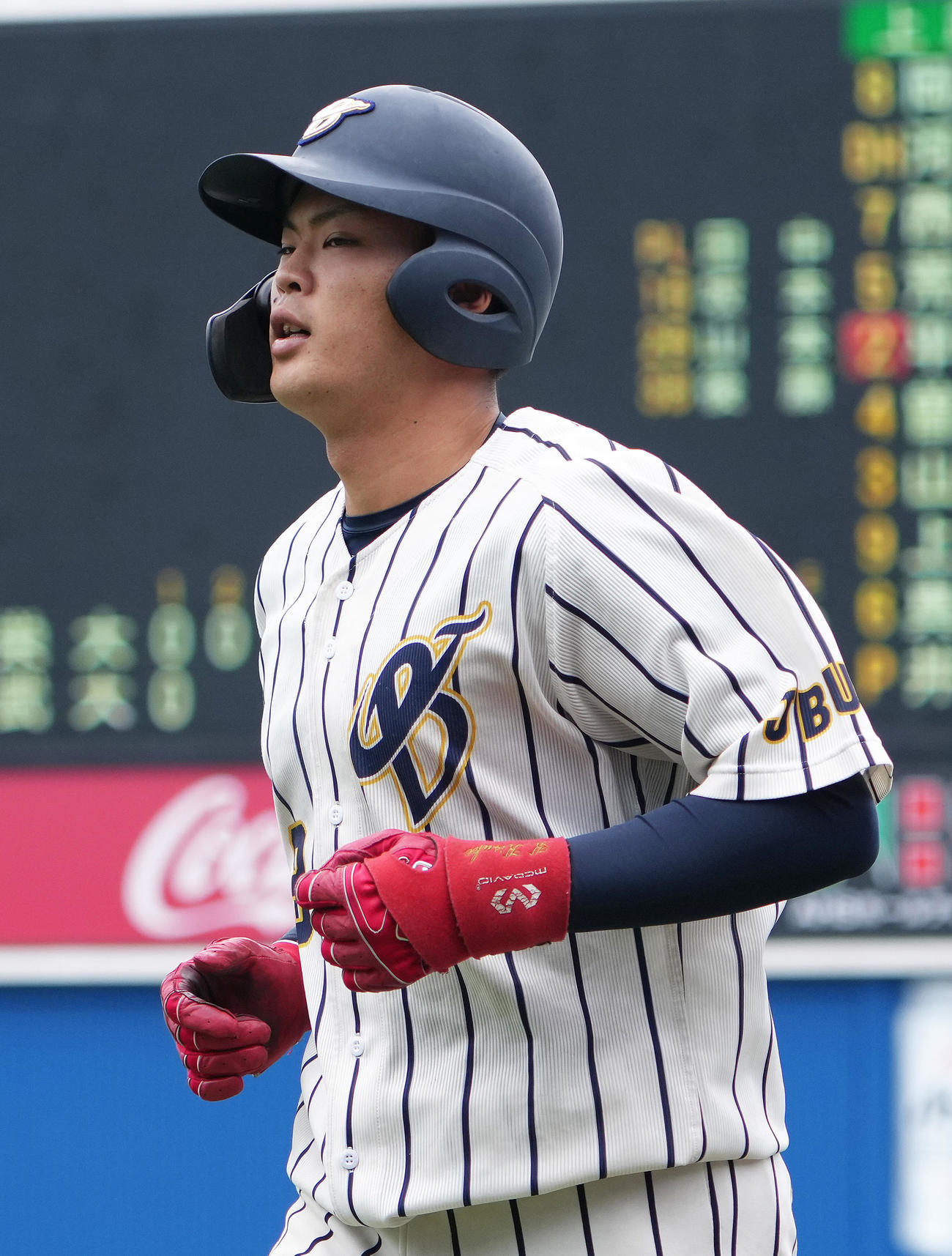 共栄大対上武大　2回裏上武大無死、荒巻は一ゴロに倒れる（撮影・足立雅史）