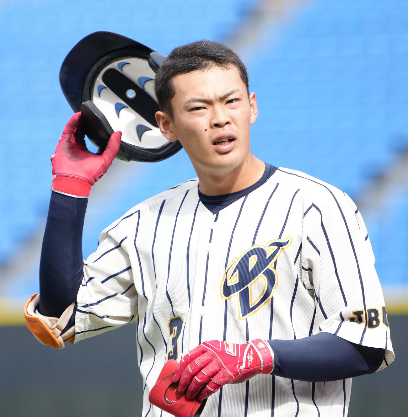 共栄大対上武大　4回裏上武大2死、荒巻は一ゴロに倒れる（撮影・足立雅史）