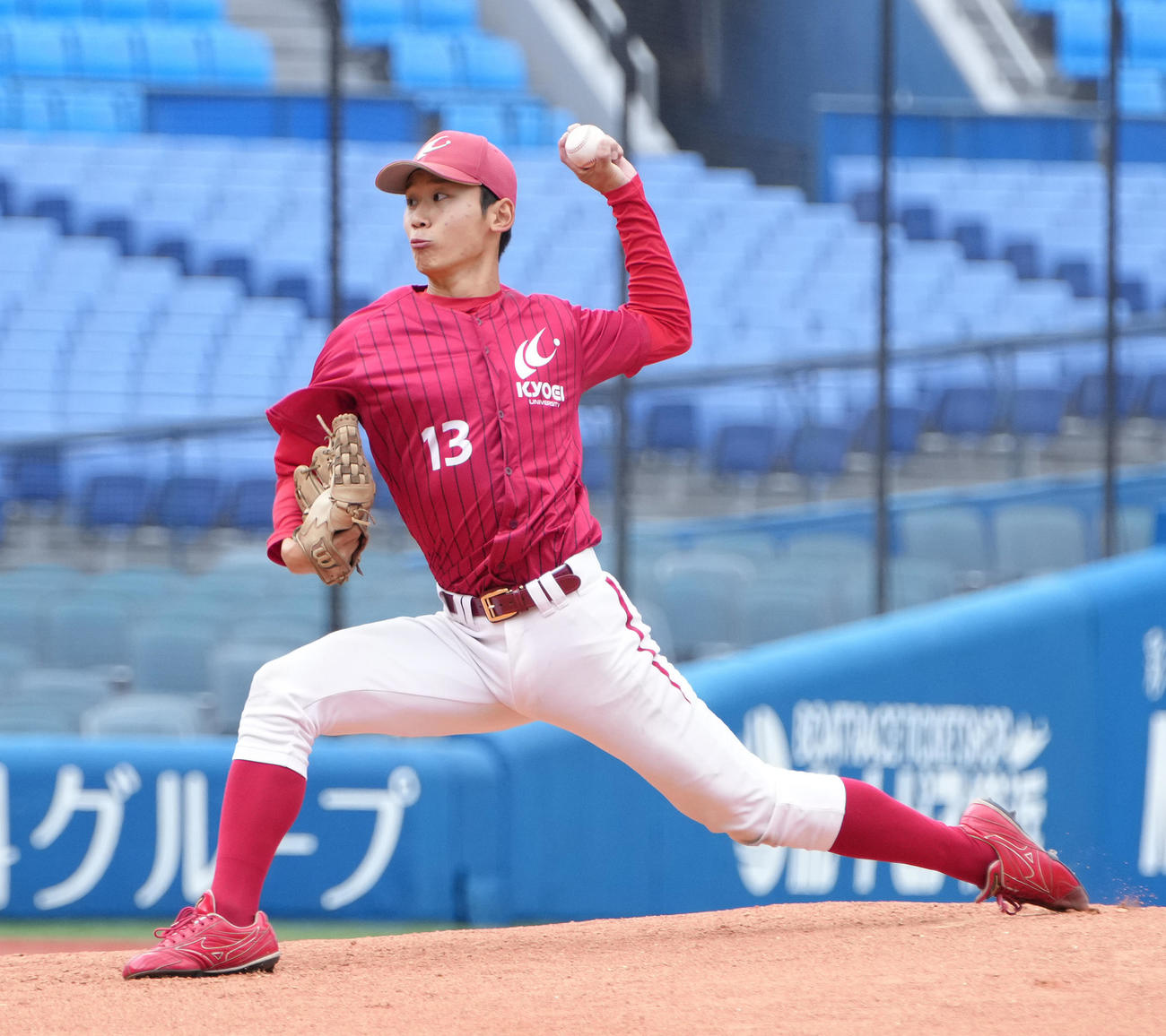 共栄大対上武大　共栄大先発の佐藤夏（撮影・足立雅史）