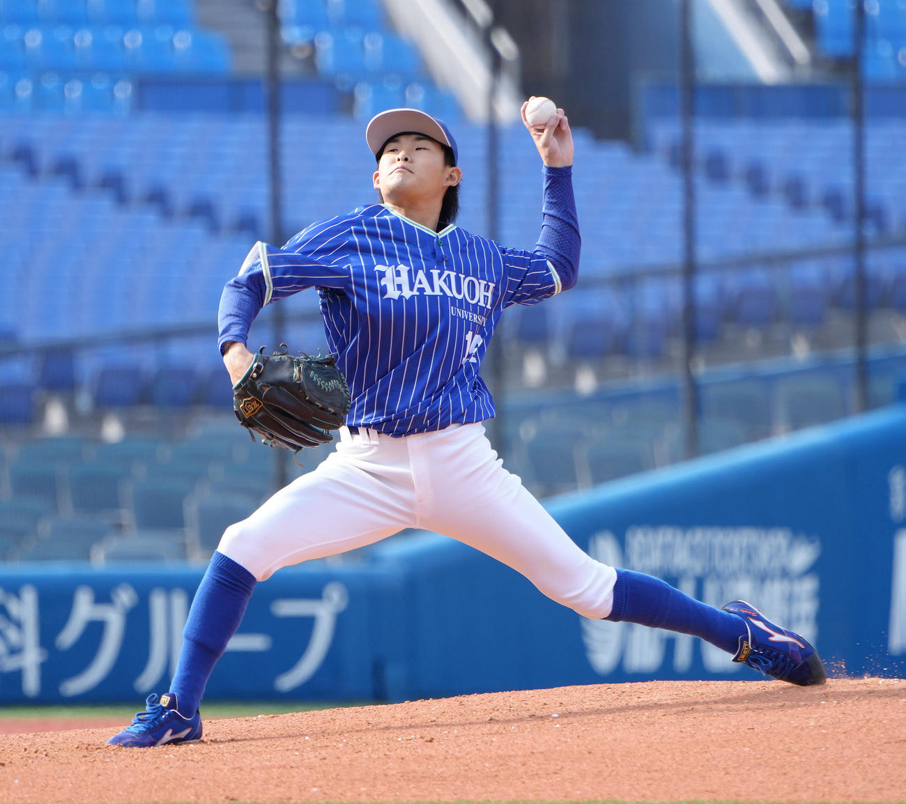 帝京大対白鴎大　白鴎大先発の松永（撮影・足立雅史）