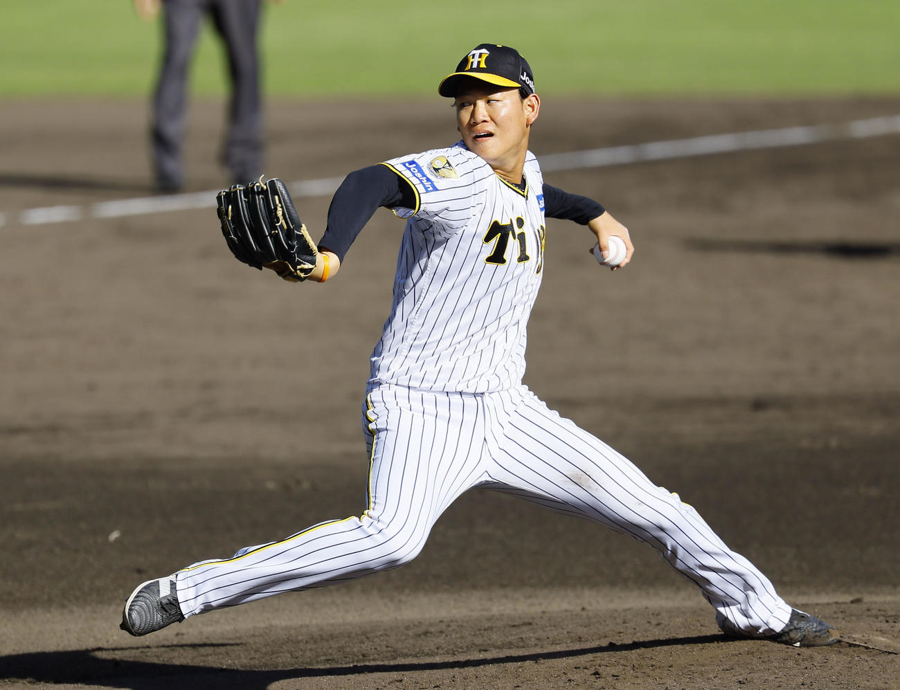 紅白戦の3回、2番手で登板した白組及川（撮影・藤尾明華）