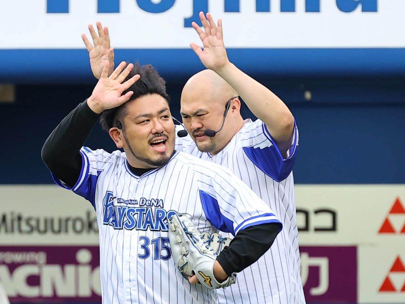 鬼越トマホークの良ちゃん（左）と金ちゃん（2022年5月撮影）