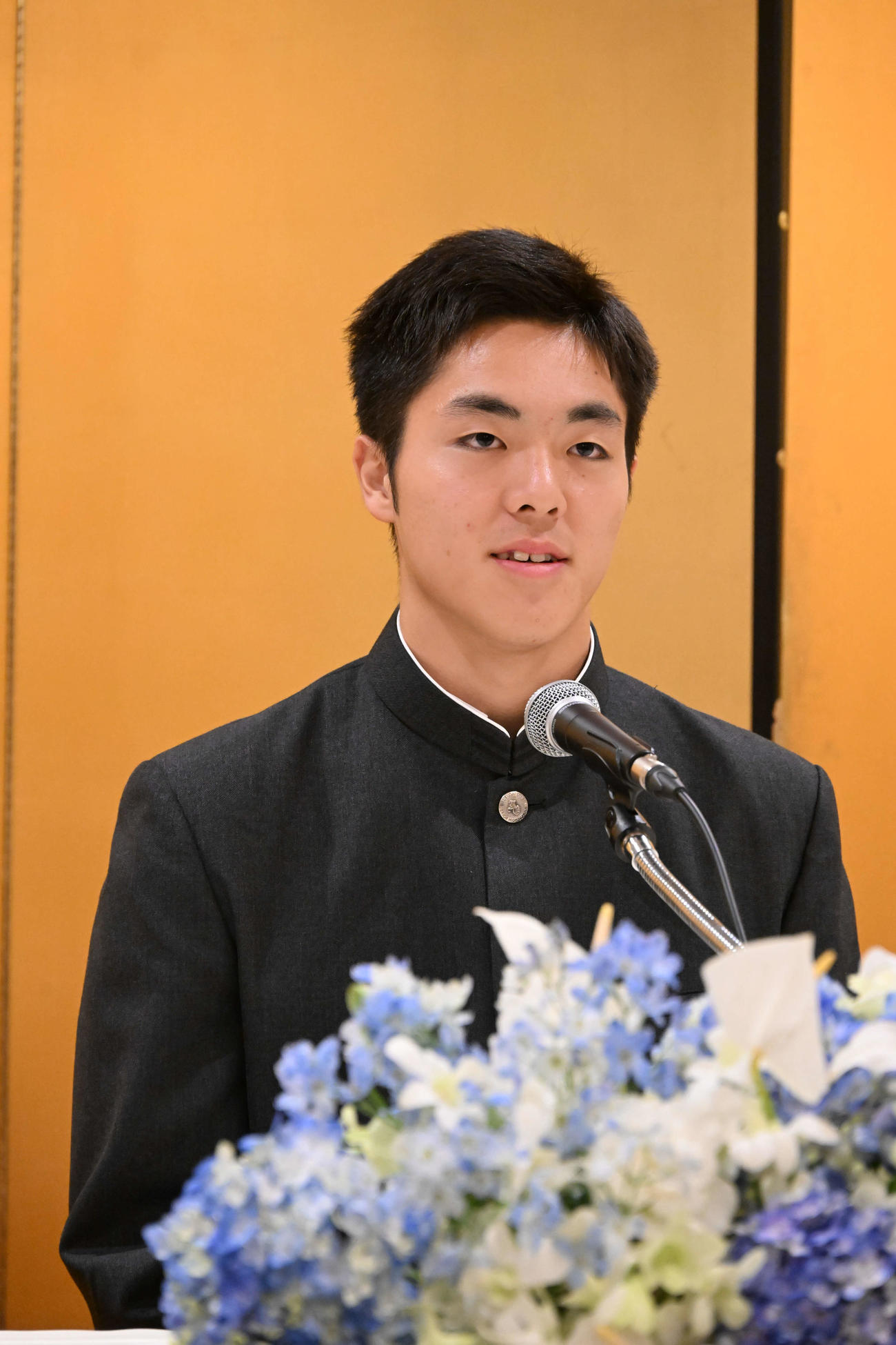 記者会見に望む柴田（撮影・林敢治）