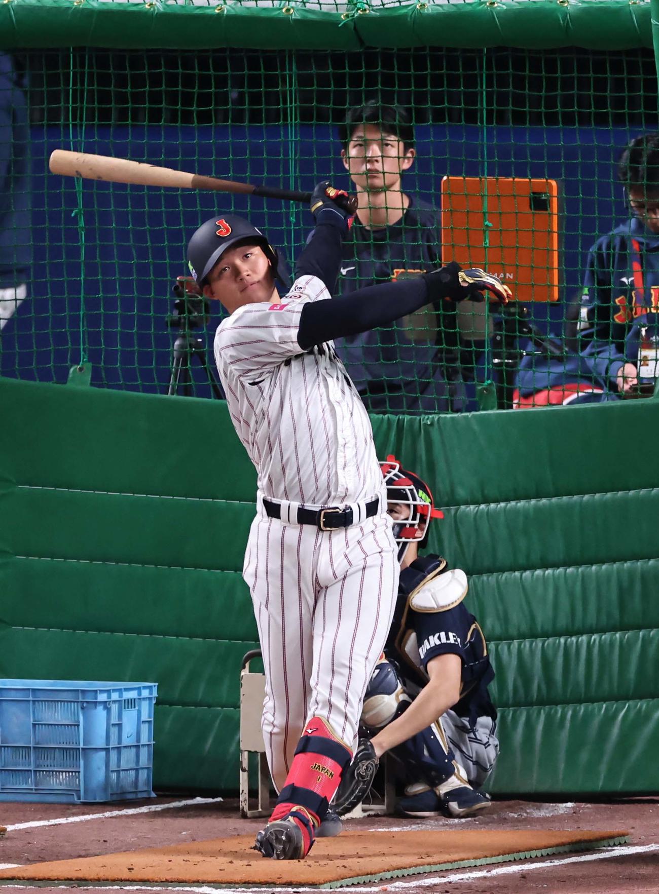 フリー打撃練習をする森下（撮影・上田博志）