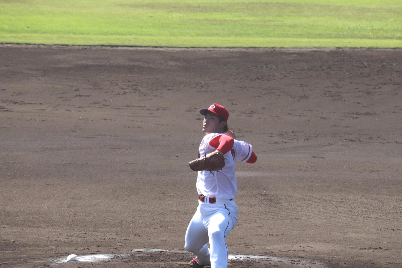 西武との練習試合で好投する広島斉藤優汰投手（撮影・前原淳）＝2024年11月13日、天福球場