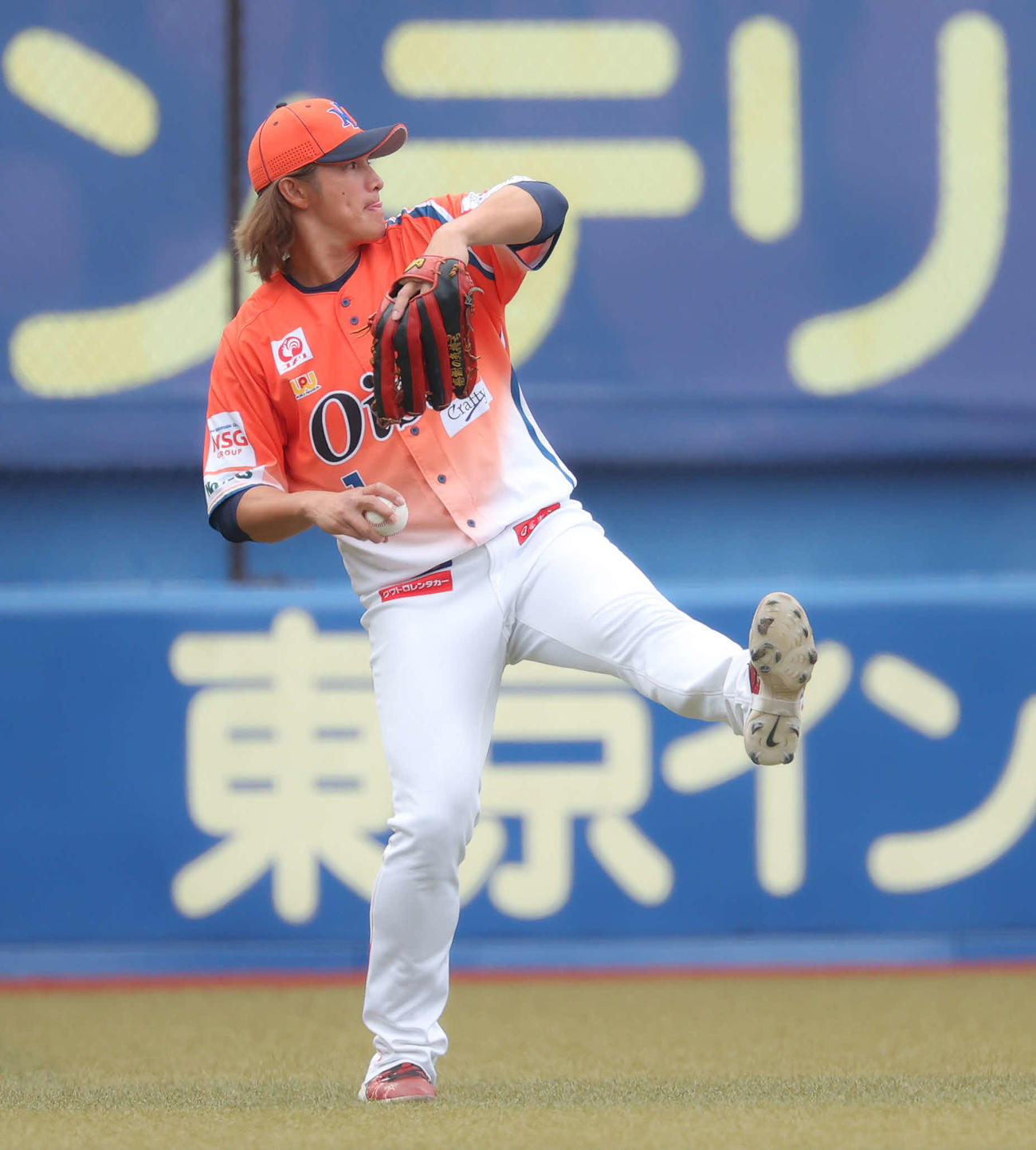 守備に入る元巨人陽岱鋼（撮影・河田真司）