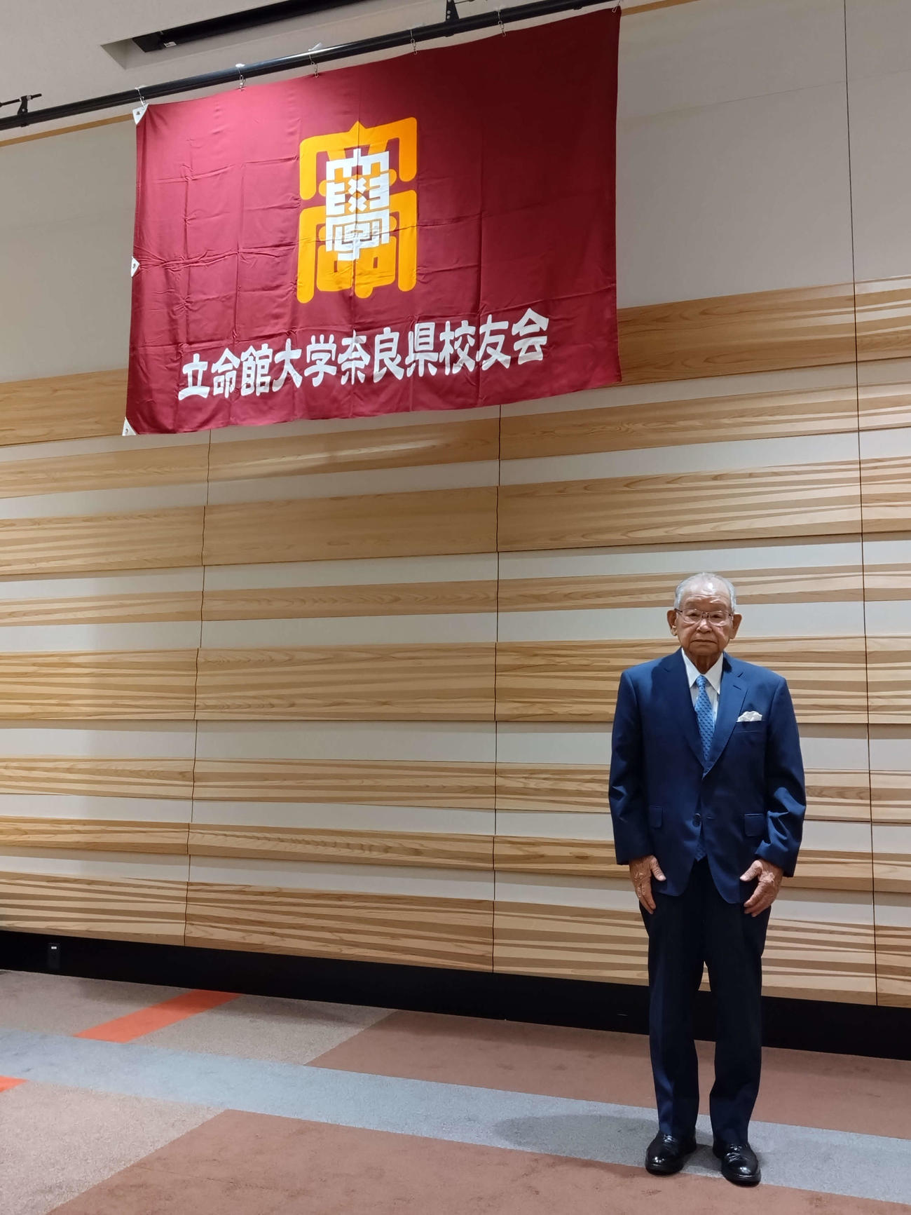 出身の立命館大学奈良県校友会で講演に臨んだ阪神元監督・吉田義男氏（提供写真）