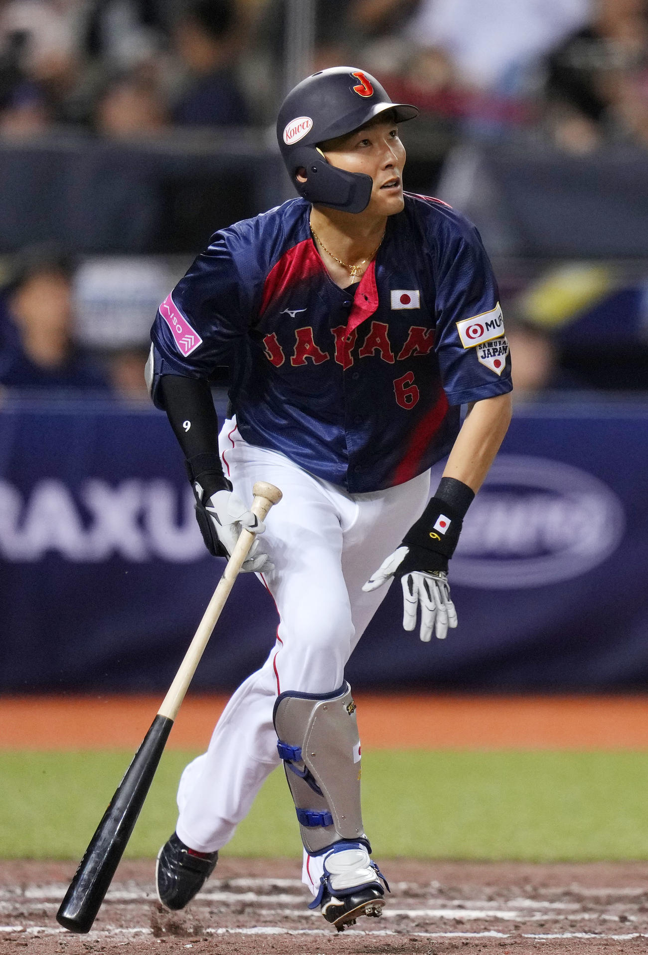 日本対台湾　4回表日本1死、右越え本塁打を放つ源田（撮影・横山健太）