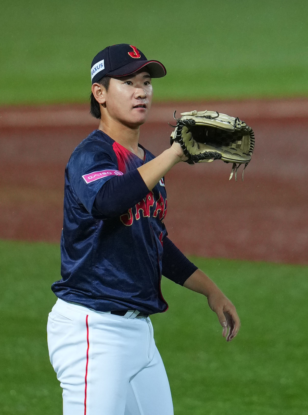 日本対ドミニカ　5回裏から登板した井上（撮影・横山健太）