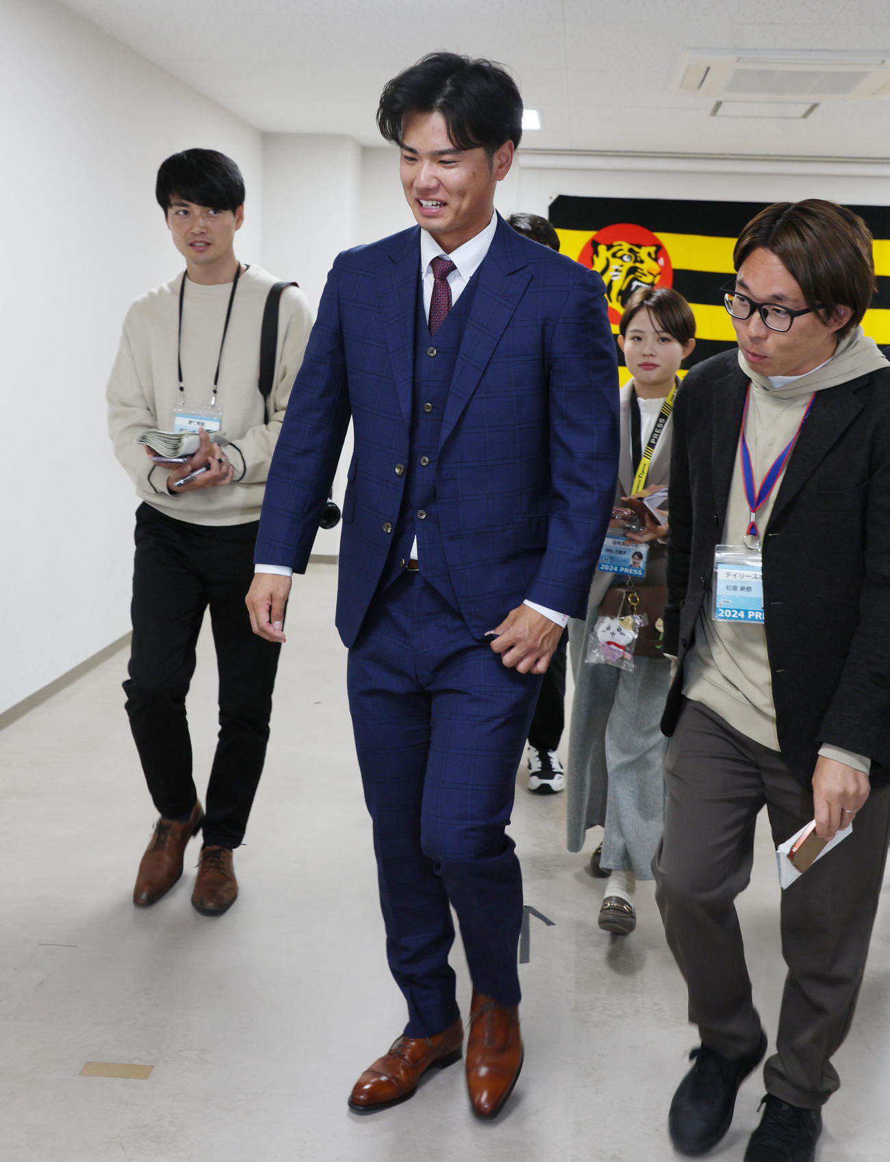 契約更改を終えた川原（撮影・加藤哉）