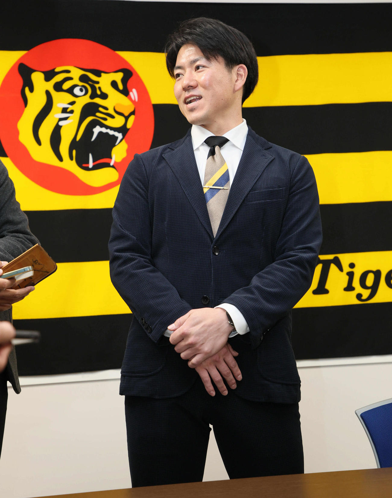 現状維持で契約更改を終えた阪神長坂（撮影・宮崎幸一）