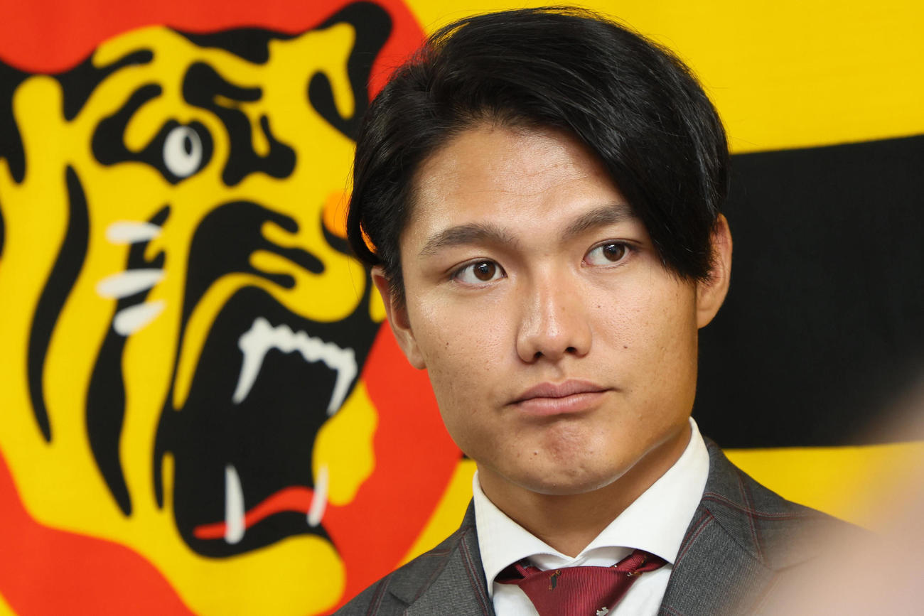 契約更改を終えた阪神西純は悔しいシーズンとなった事を振り返る（撮影・宮崎幸一）