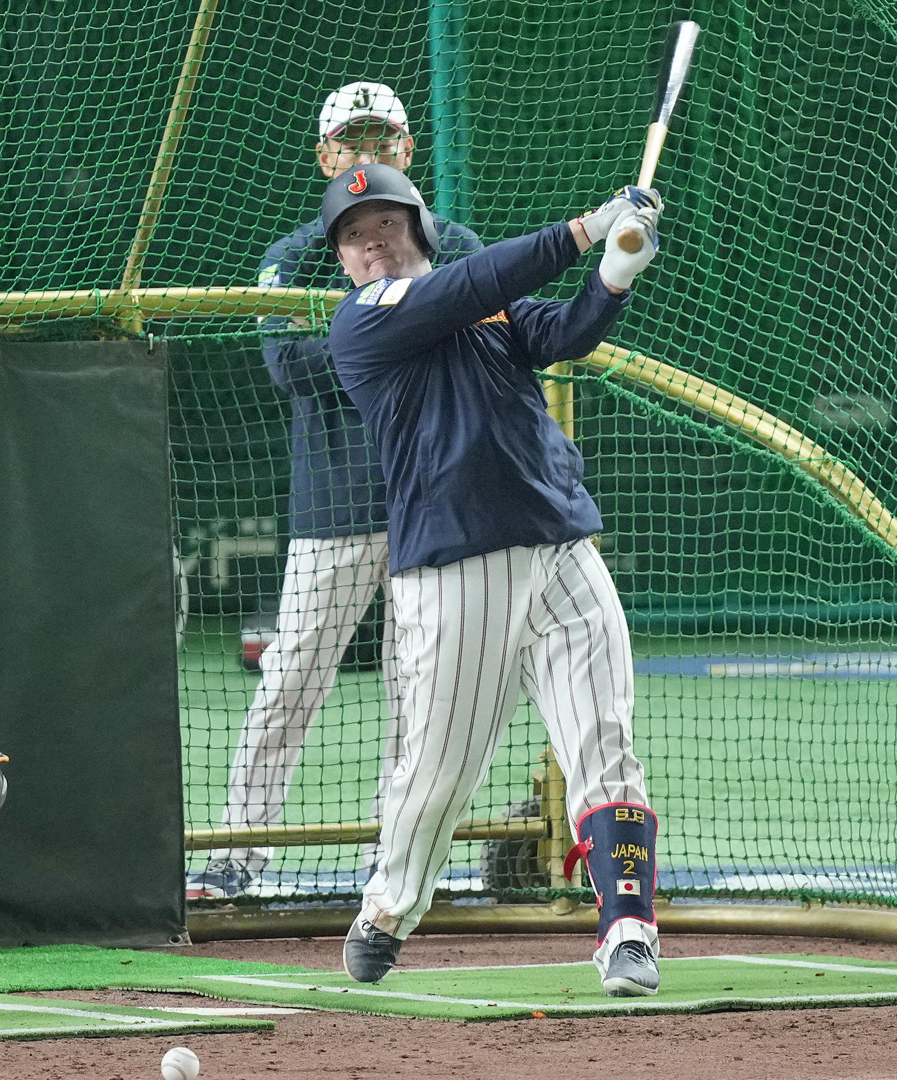 打撃練習する牧（撮影・垰建太）