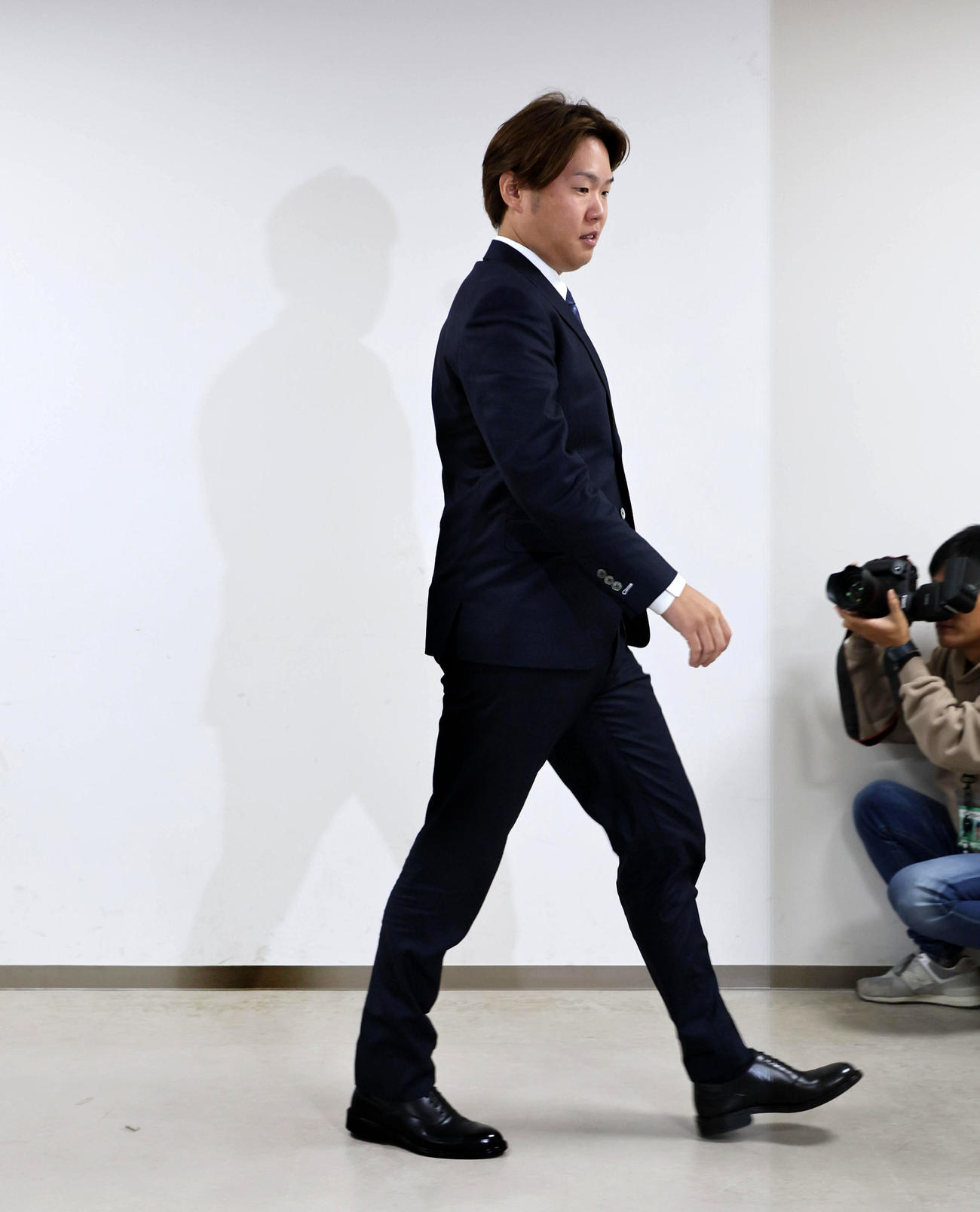 契約更改を終えた阪神西勇（撮影・宮崎幸一）