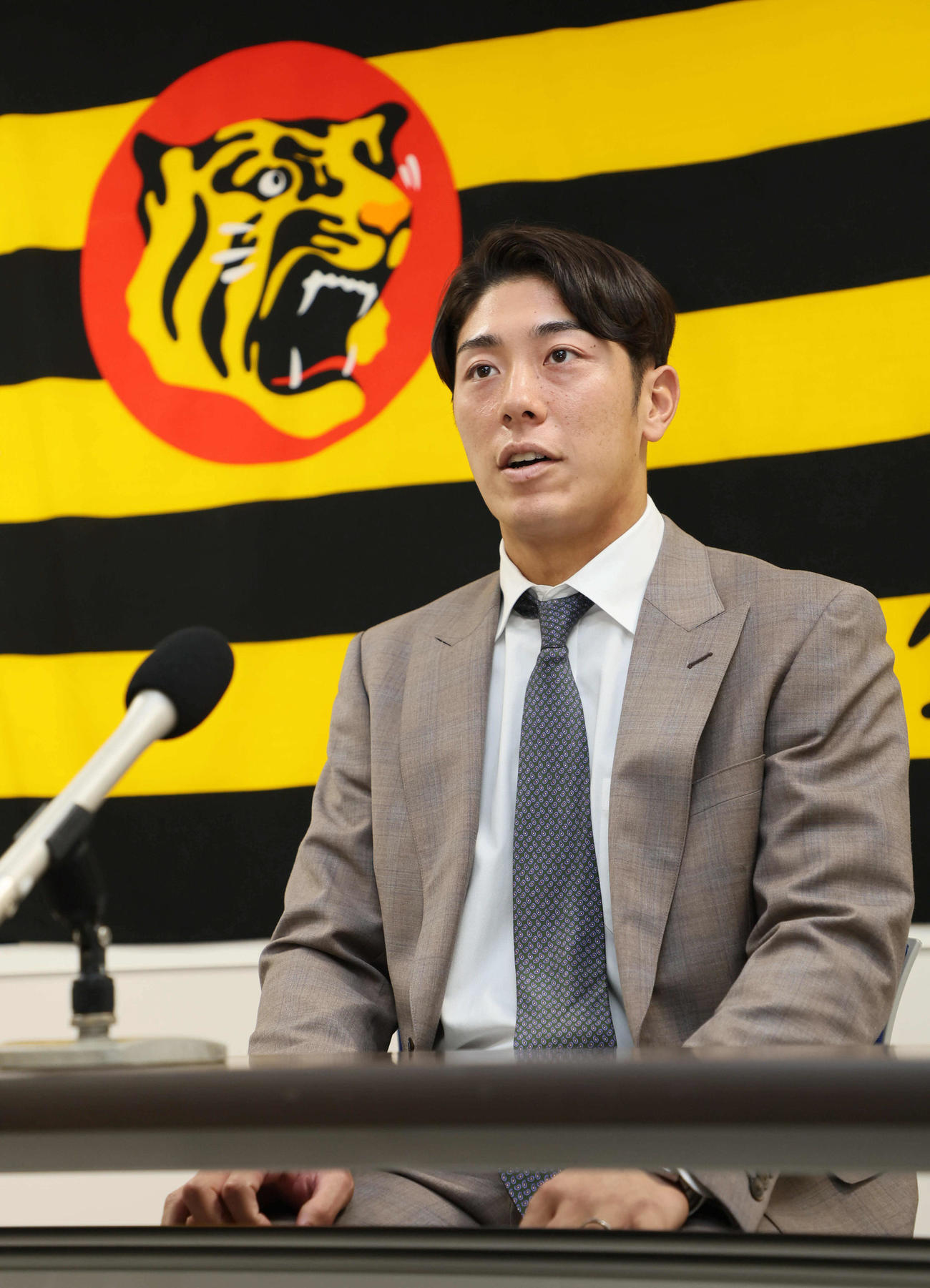 微増で契約更改を終えた阪神豊田（撮影・宮崎幸一）